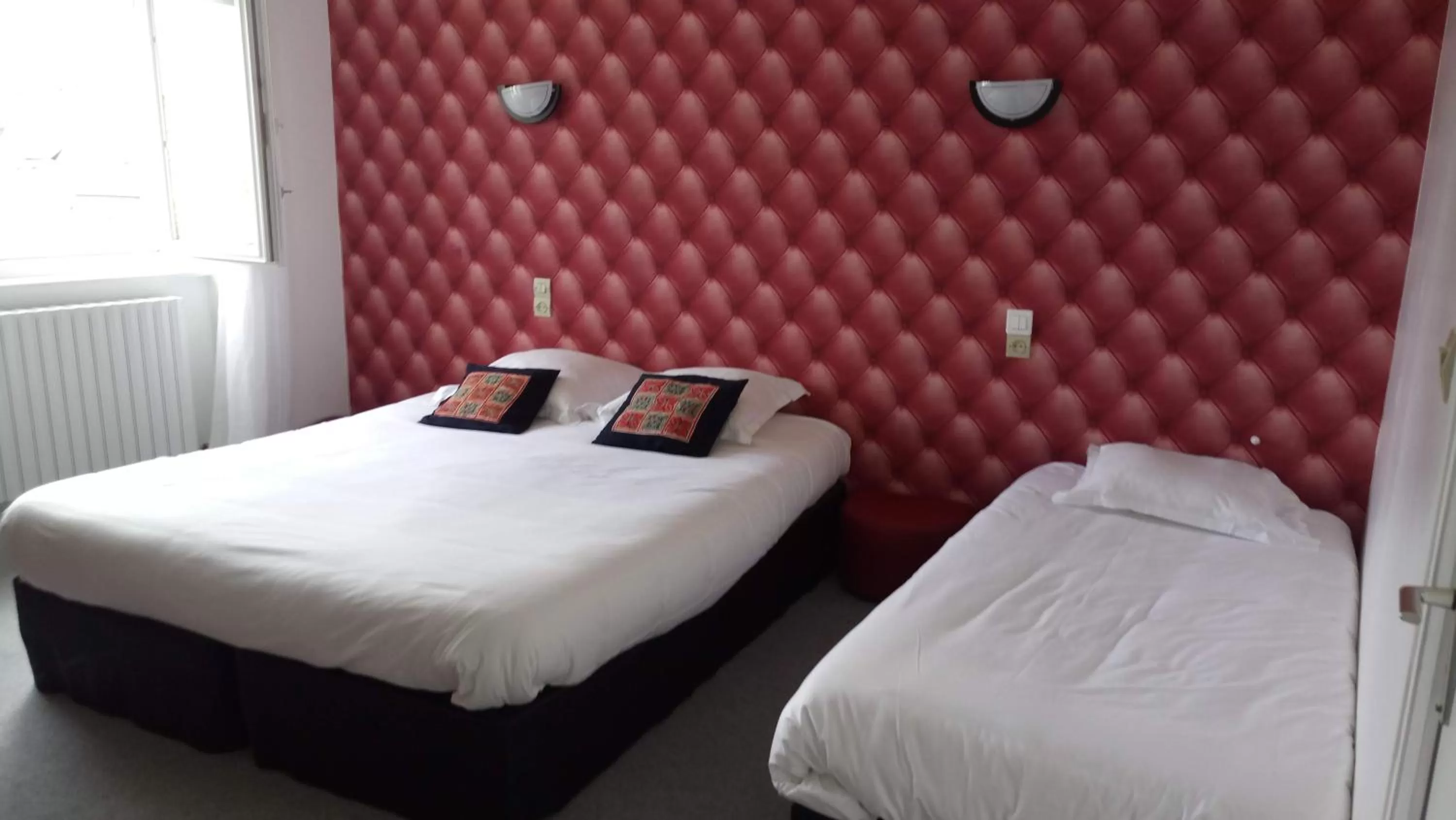 Bedroom, Bed in Hôtel Patton