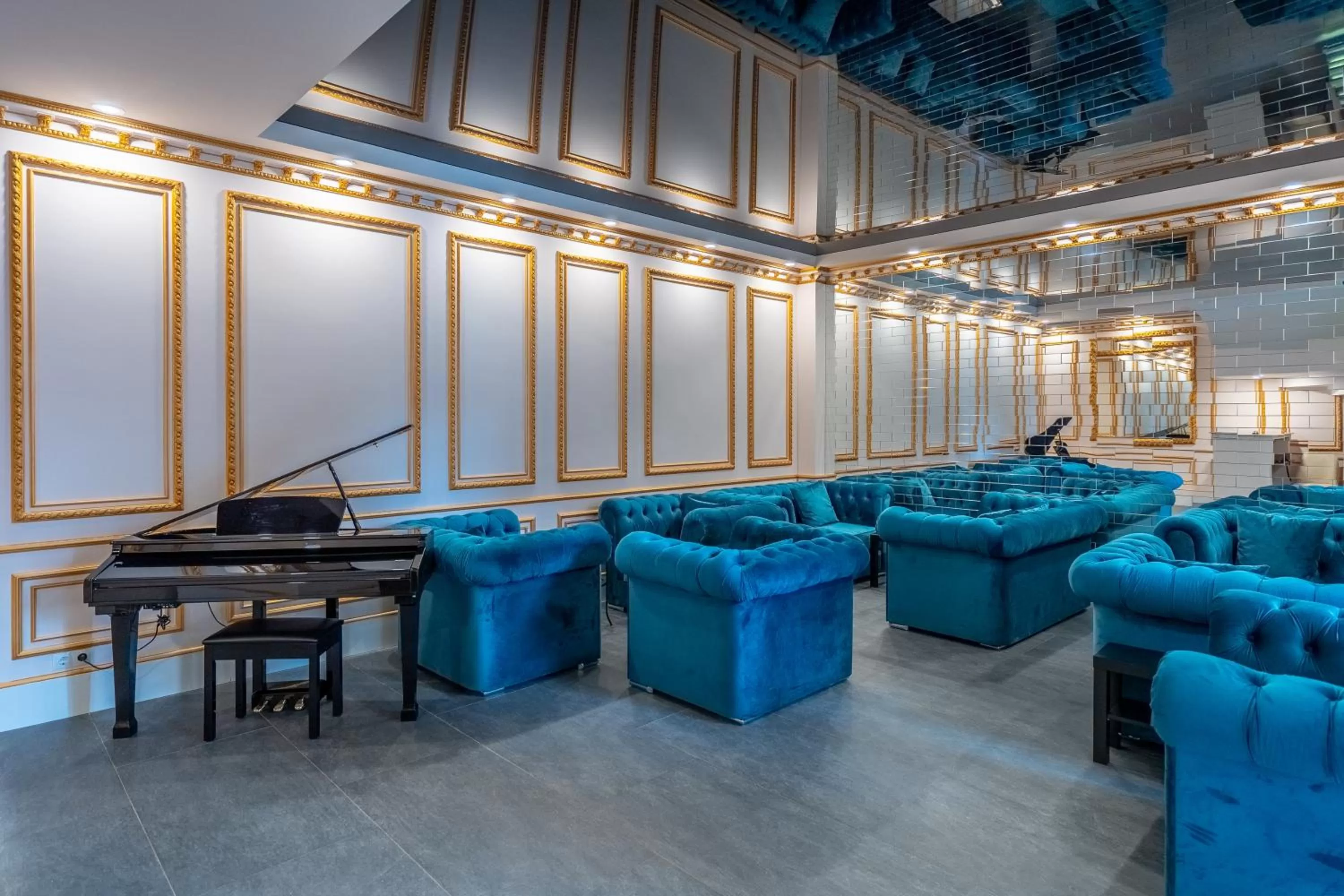 Lobby or reception in 5 STAR APART HOTEL