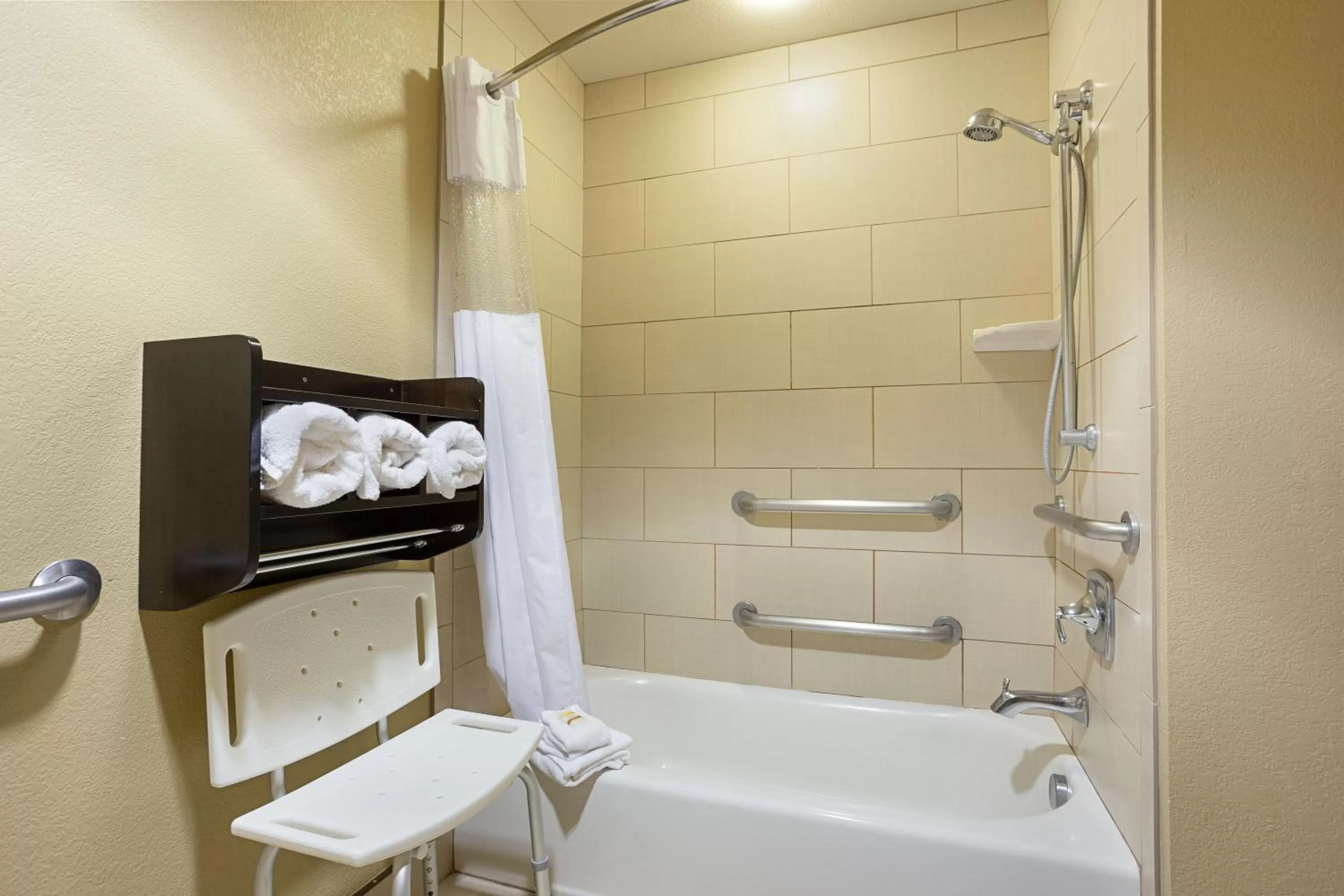 Bathroom in La Quinta by Wyndham Meridian / Boise West