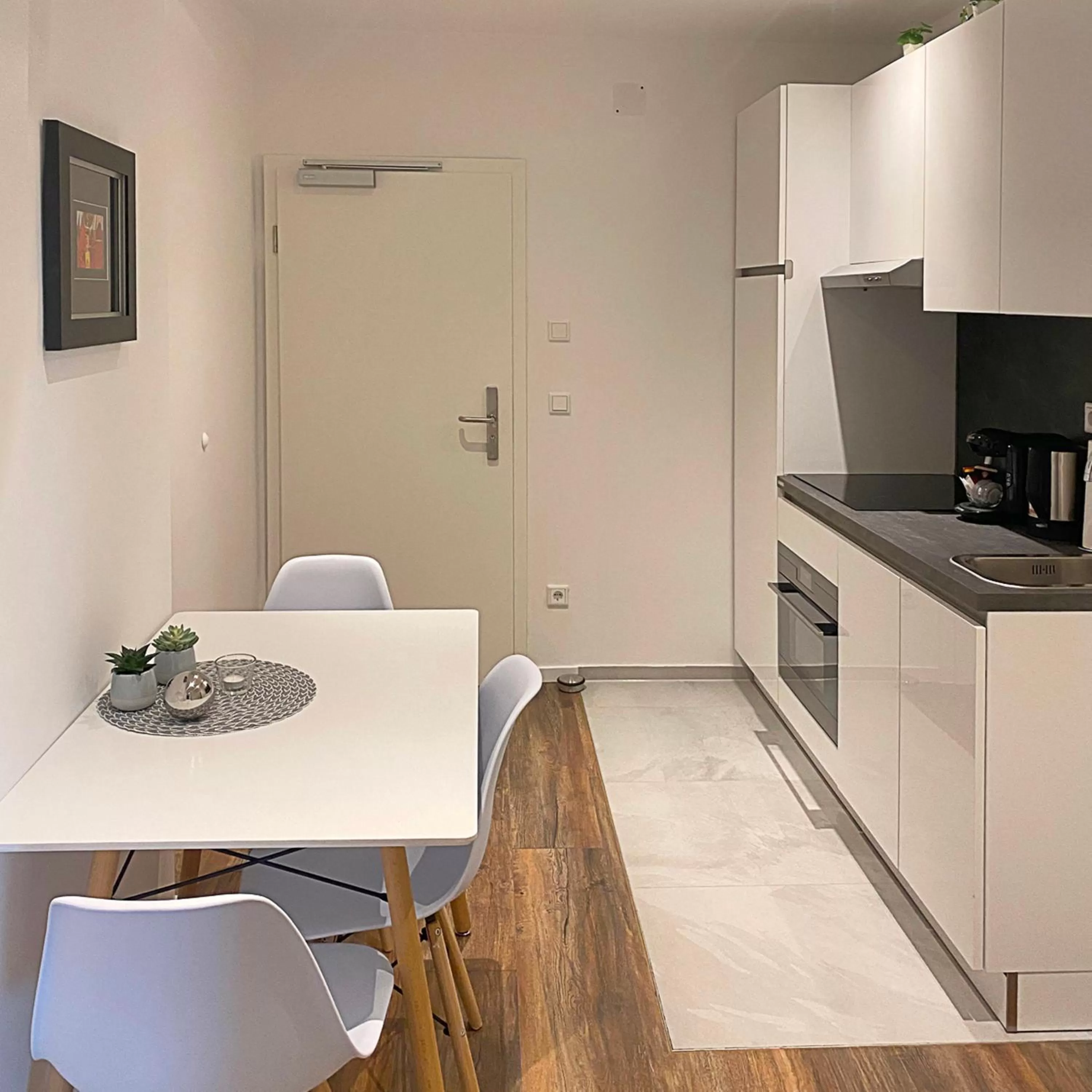 Kitchen or kitchenette in Nurban Apartments Oldtown