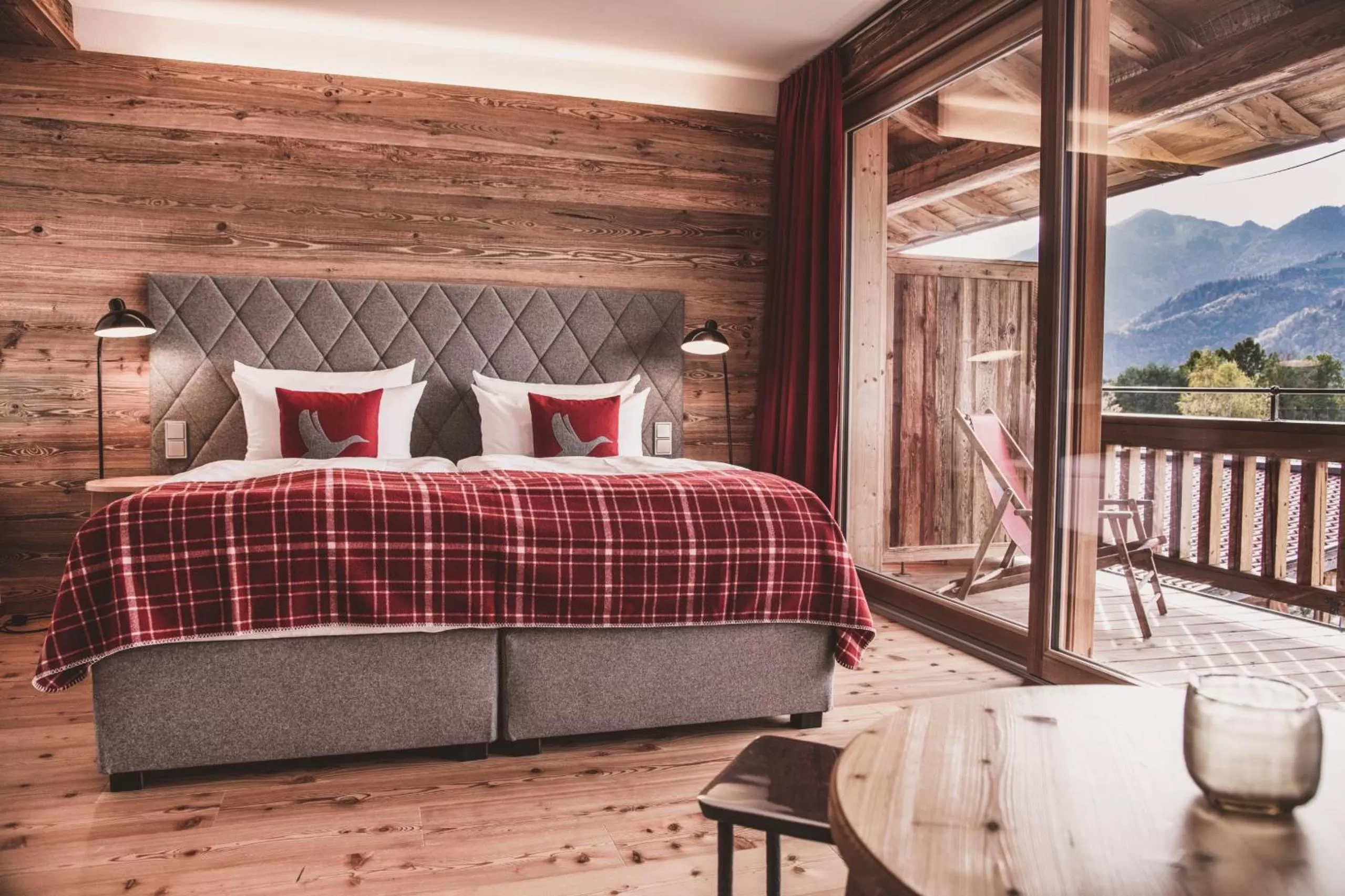 Bed in Das Achental Resort