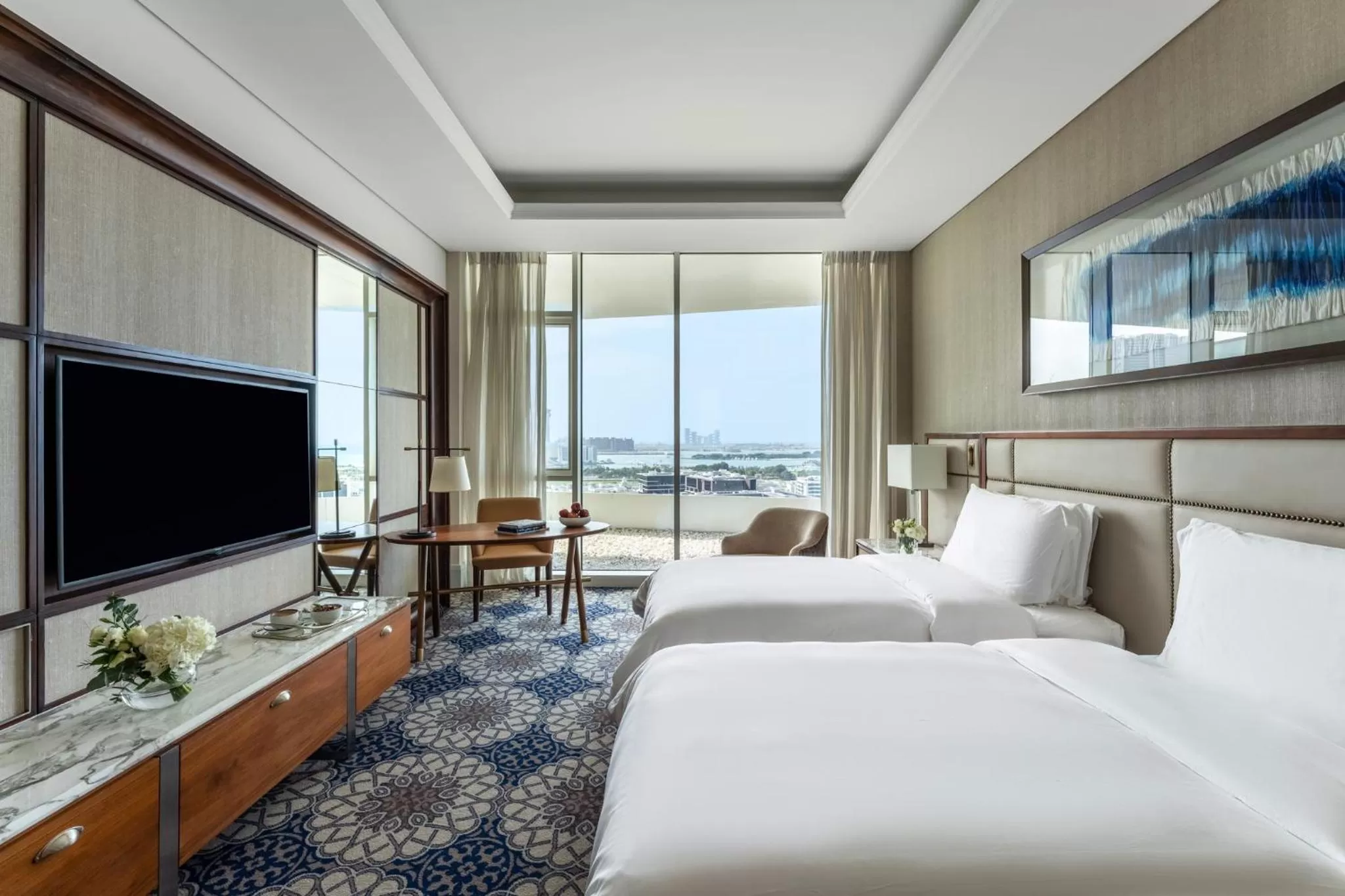 Sea view, Bed in Grand Plaza Mövenpick Media City