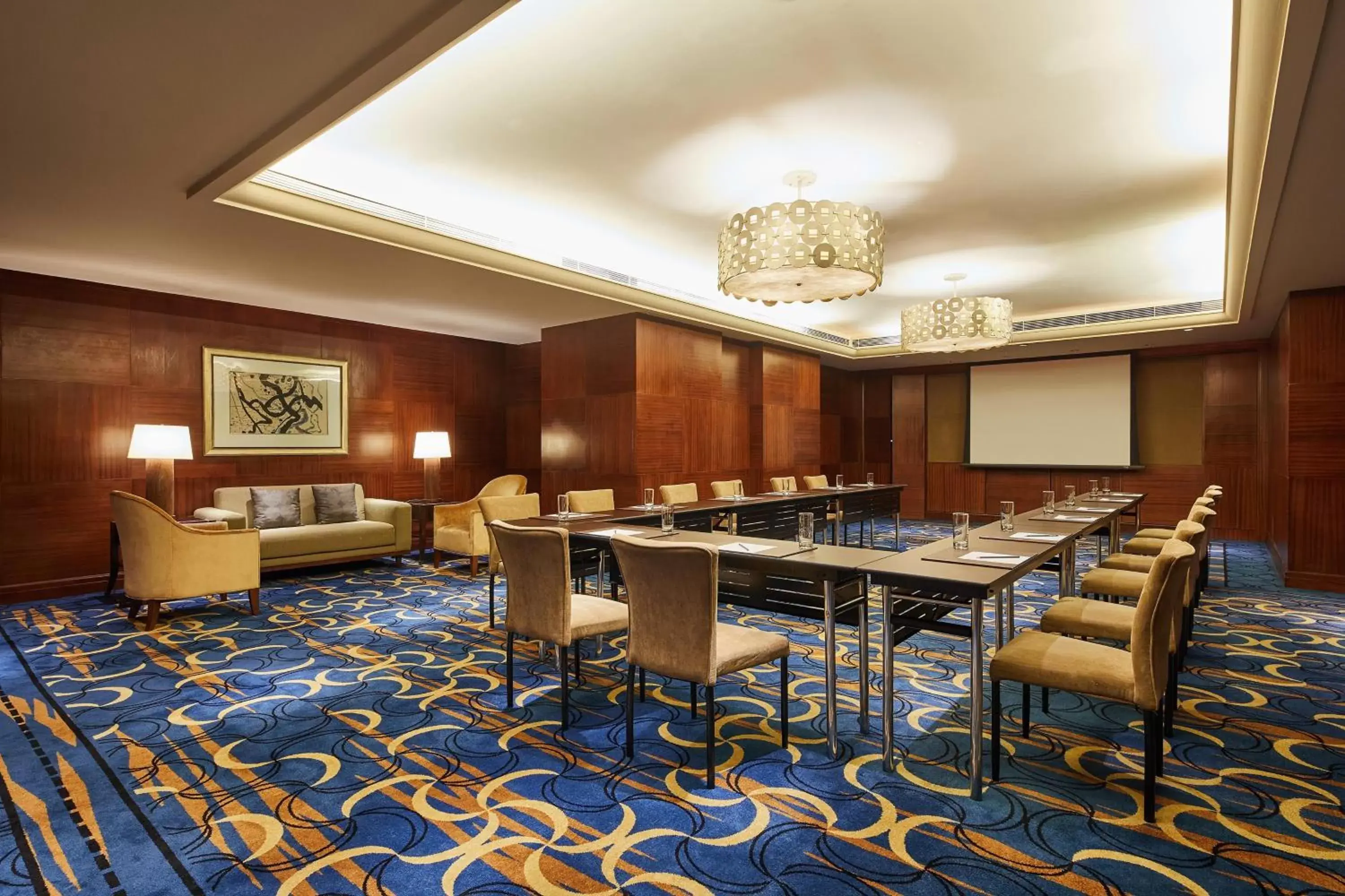 Meeting/conference room in Four Points by Sheraton Shenzhen