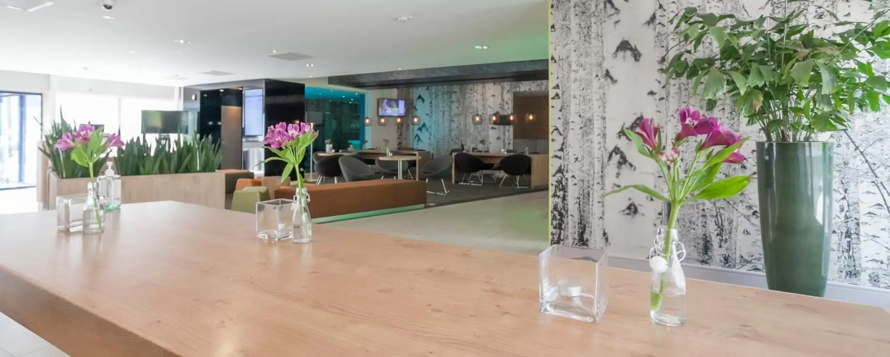 Lobby or reception in Novotel Rotterdam - Schiedam