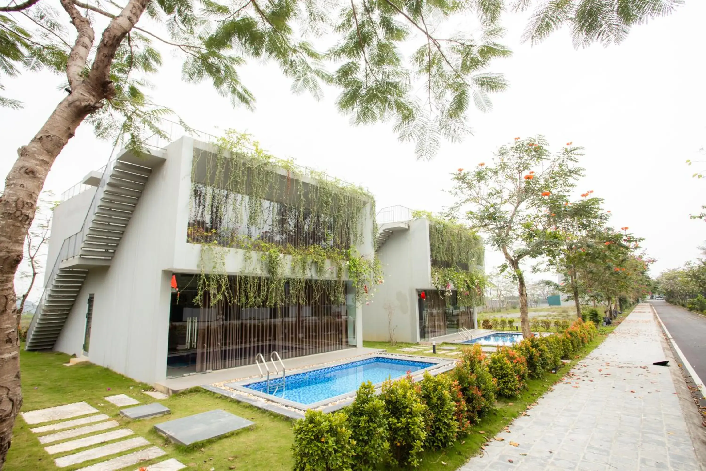 Property building, Swimming Pool in Wyndham Grand Vedana Ninh Binh Resort