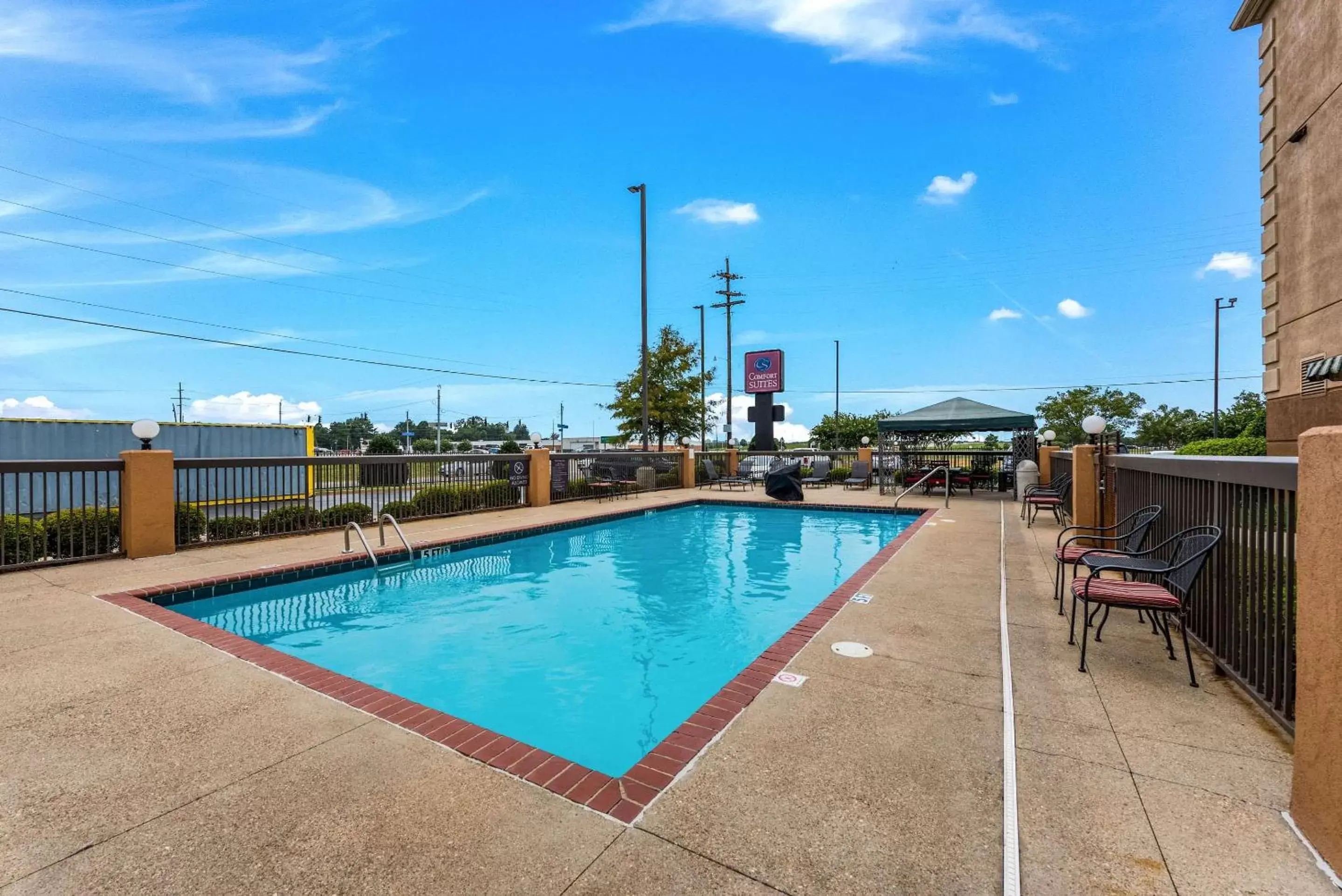 Activities, Swimming Pool in Comfort Suites Monroe