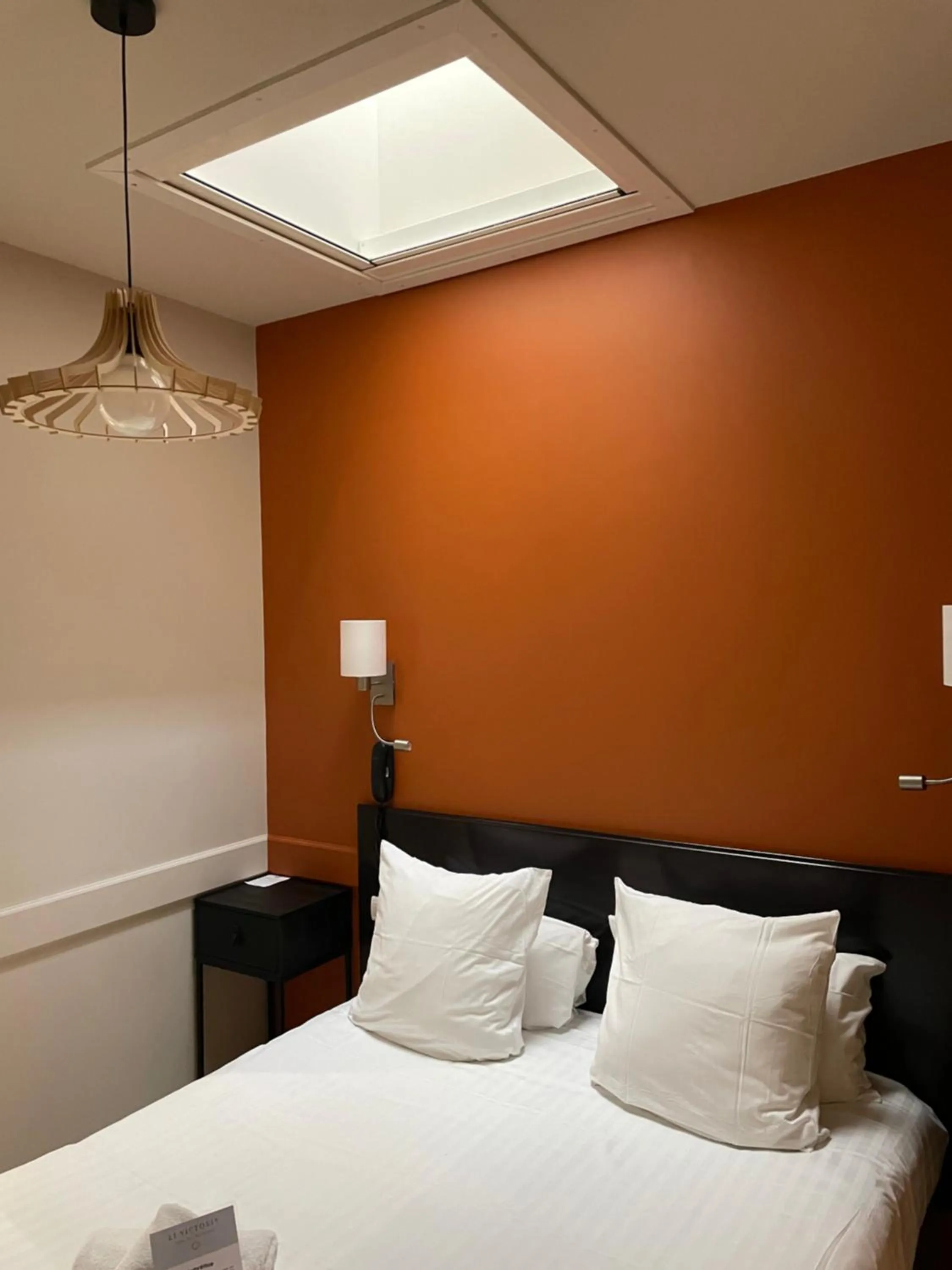 Bed in Hotel-Restaurant Le Victoria