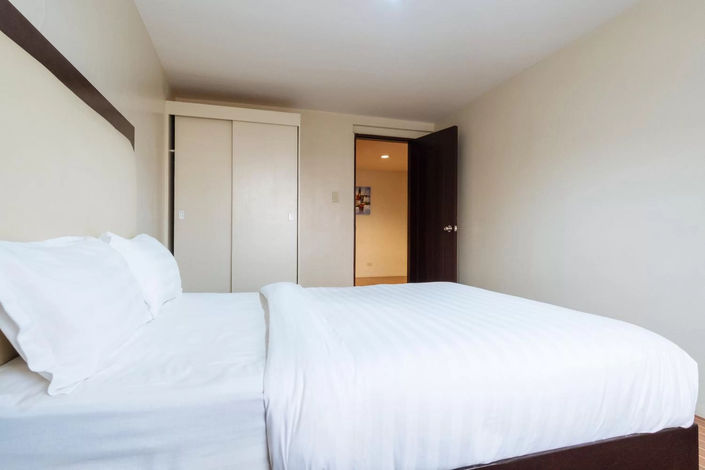 Bedroom in Northpointe Residences