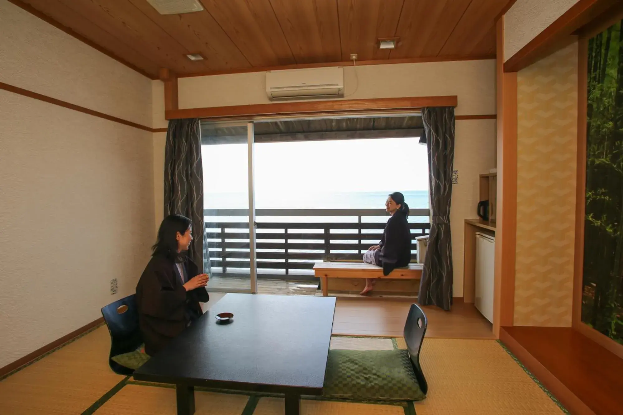 Seating Area in Tenku Yubo Seikaiso