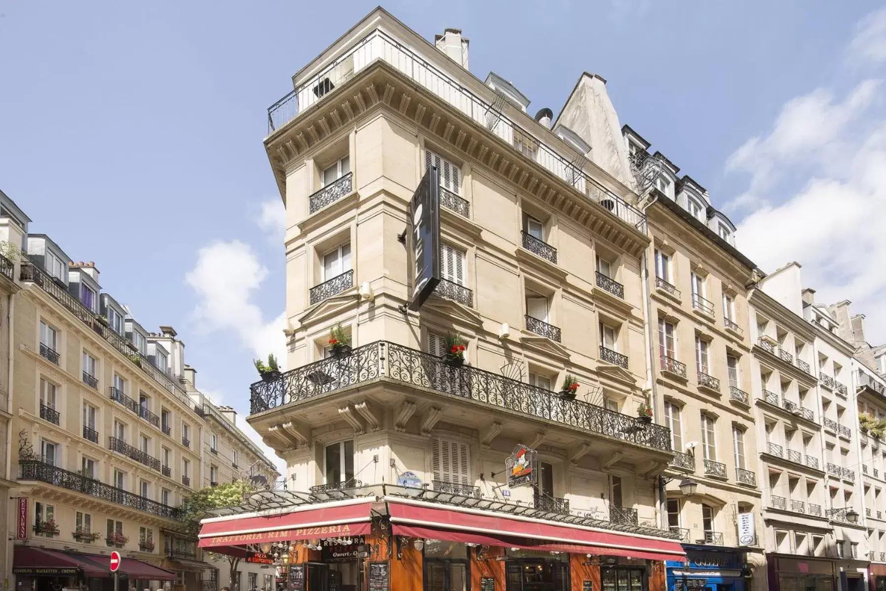Facade/entrance, Property Building in Europe Saint Severin-Paris Notre Dame