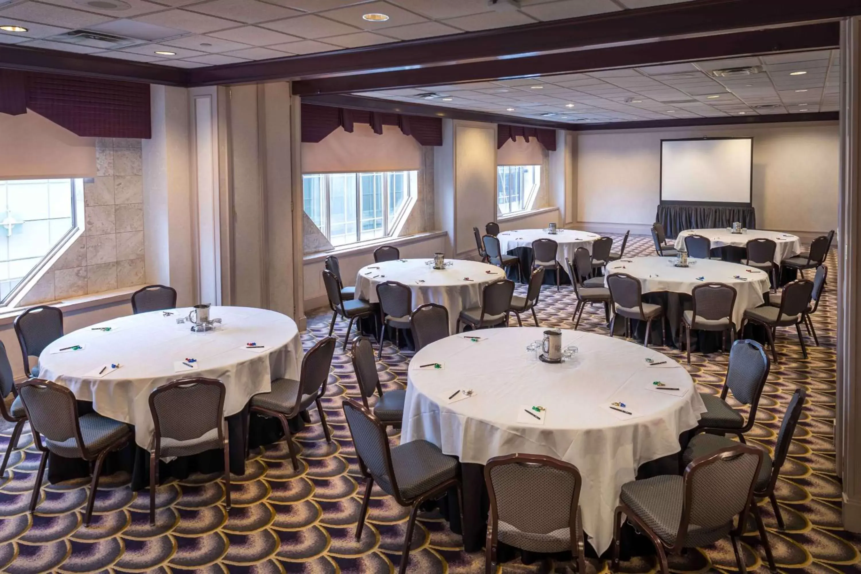 Meeting/conference room in Hilton Cincinnati Netherland Plaza