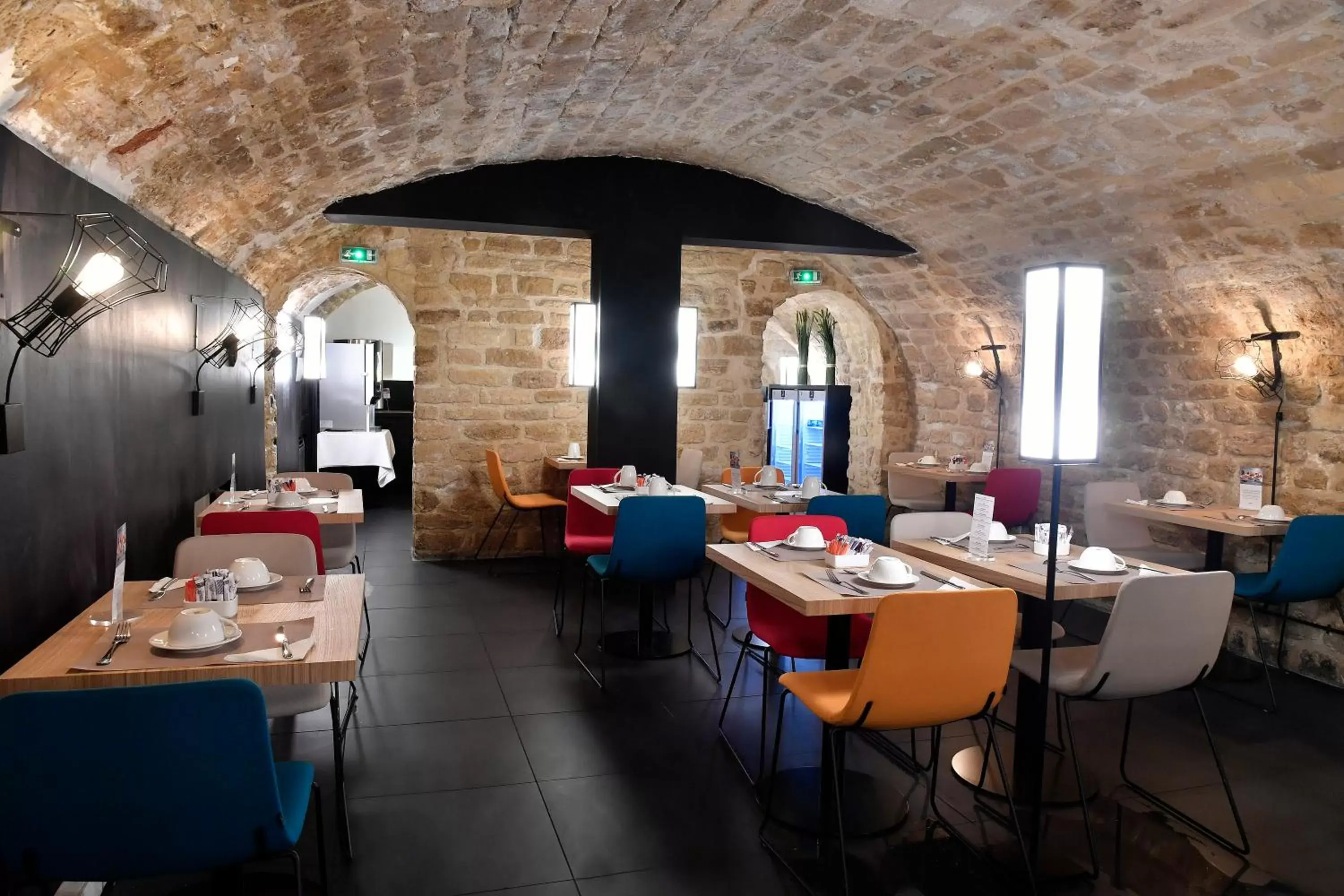Area and facilities, Restaurant/Places to Eat in Mercure Paris Gare de l'Est