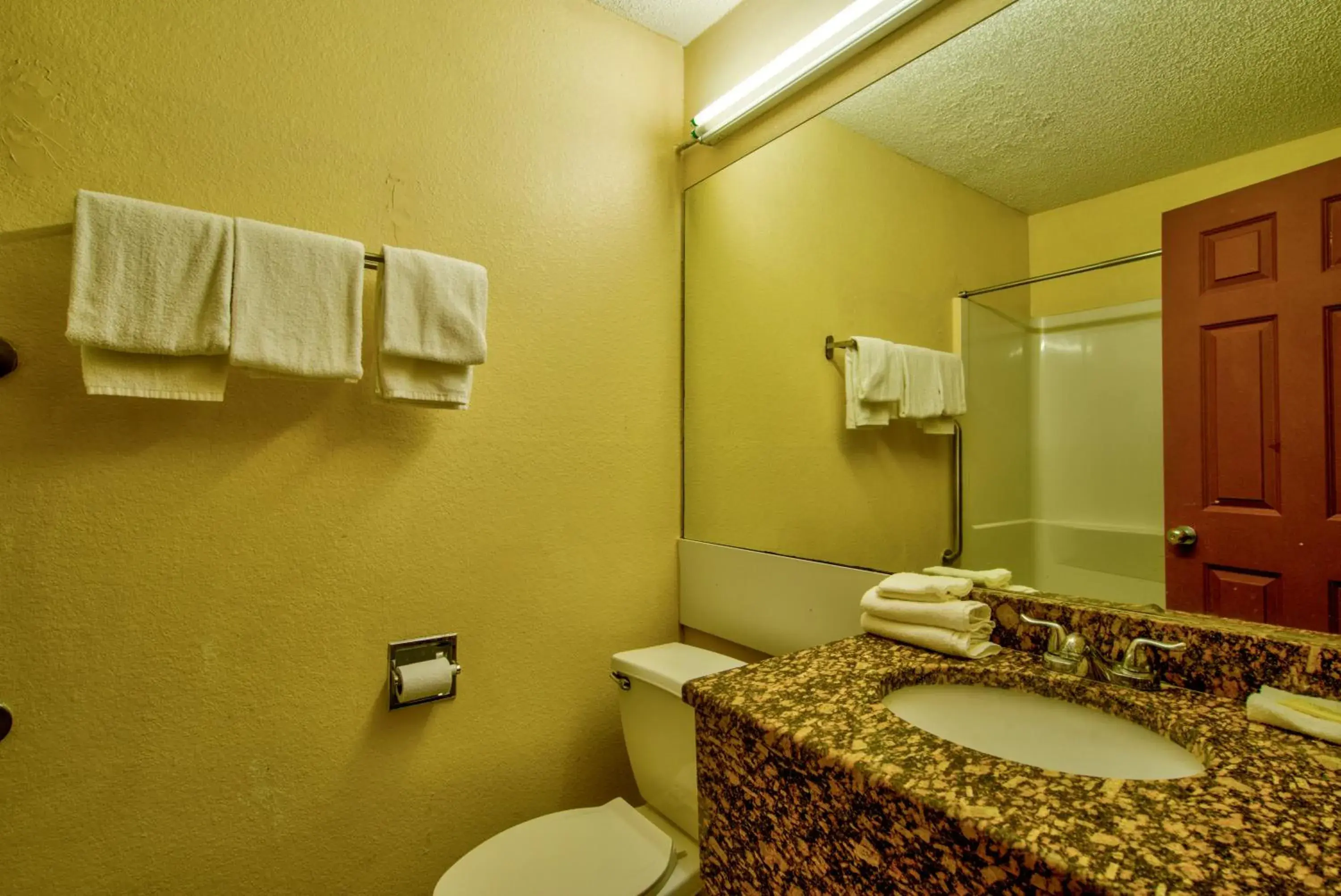 Bathroom in Clearwater Hotel