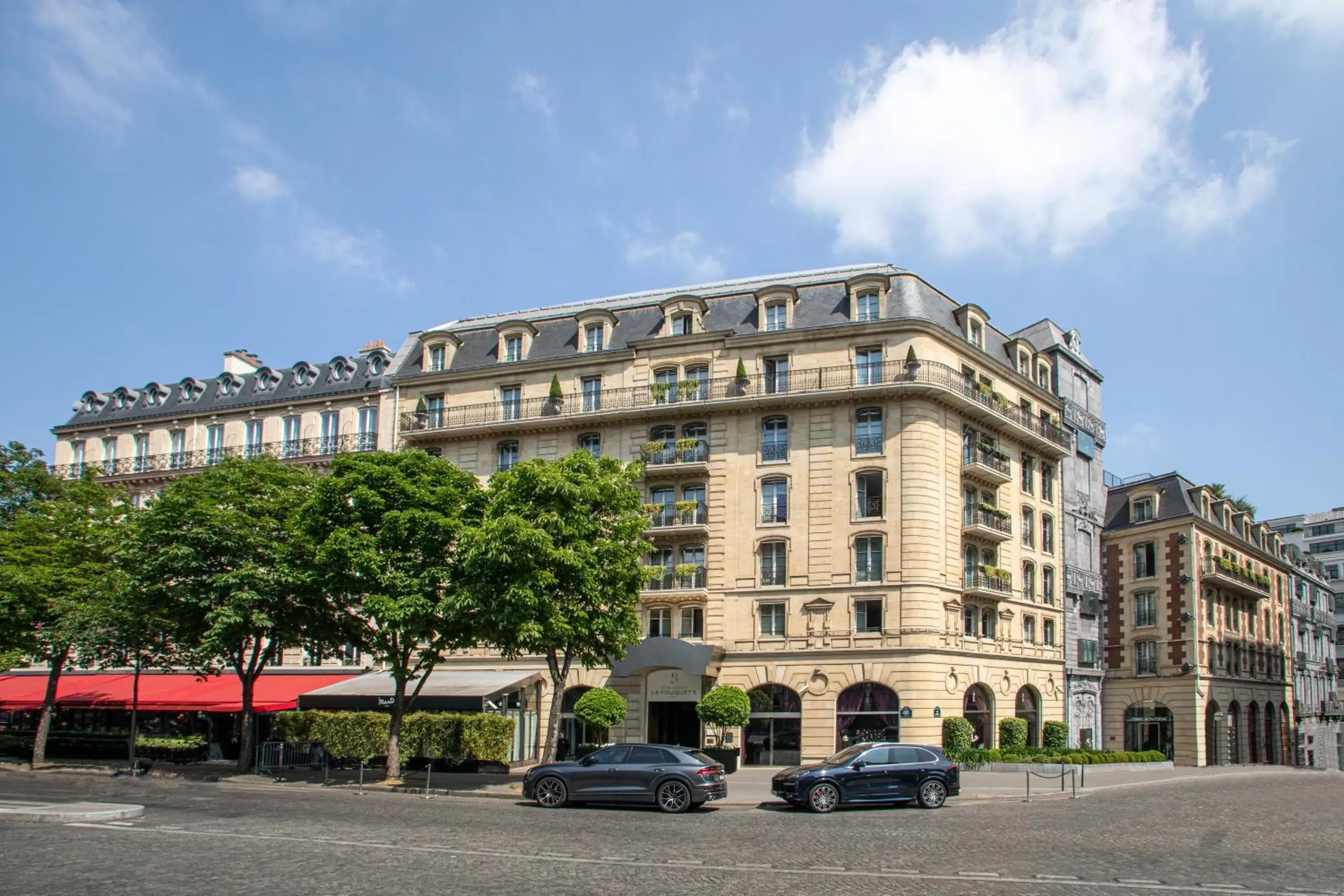 Property Building in Hotel Barriere Le Fouquet's