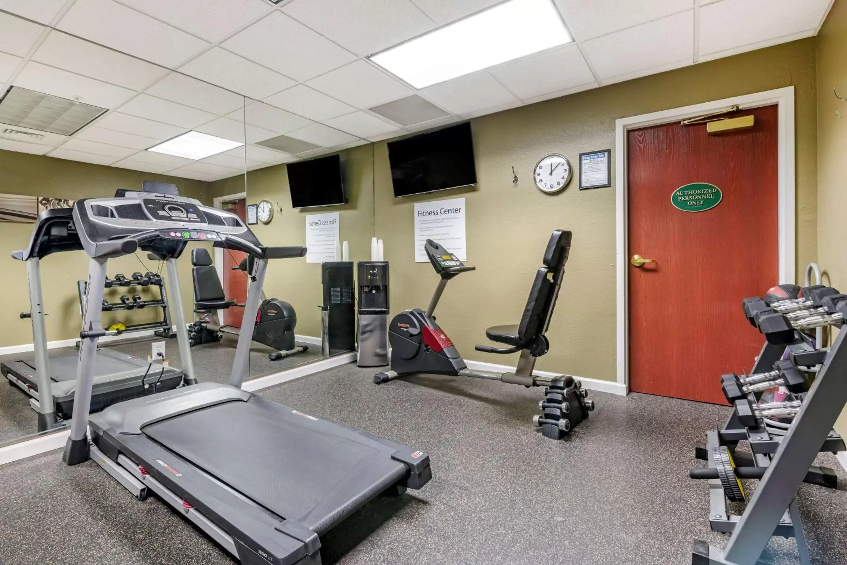 Fitness centre/facilities in Quality Inn Zephyrhills-Dade City Fitness centre/facilities in Quality Inn Zephyrhills-Dade City