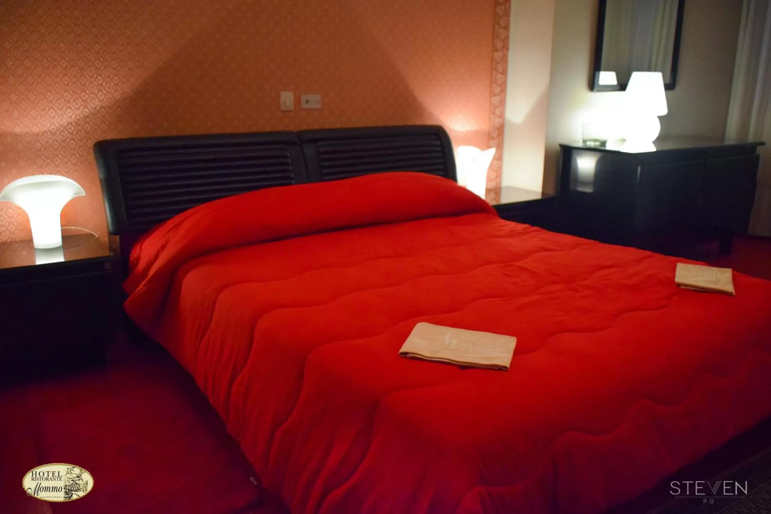 Bed in Hotel Ristorante Mommo