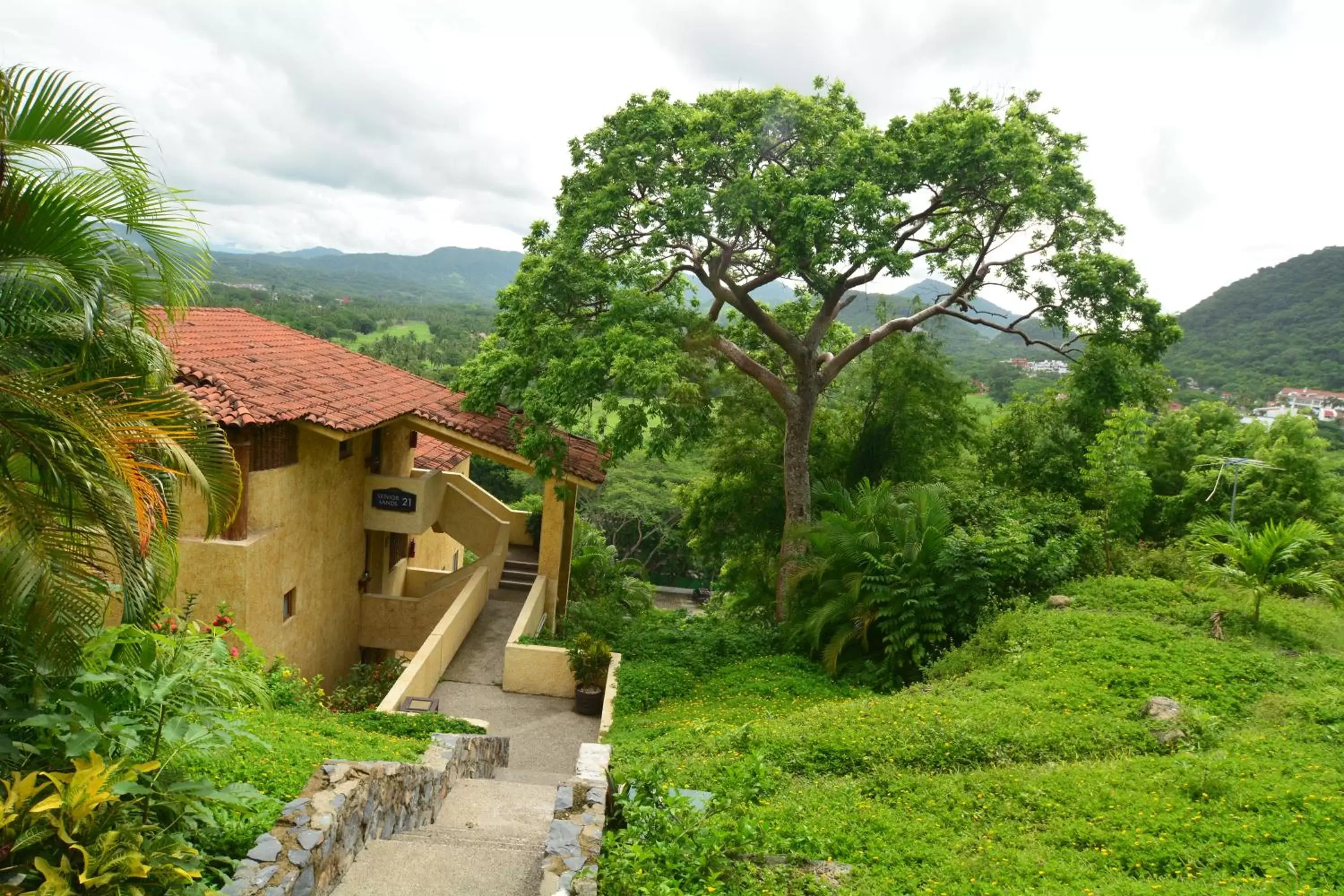 Garden, Property Building in Pacifica Resort Ixtapa