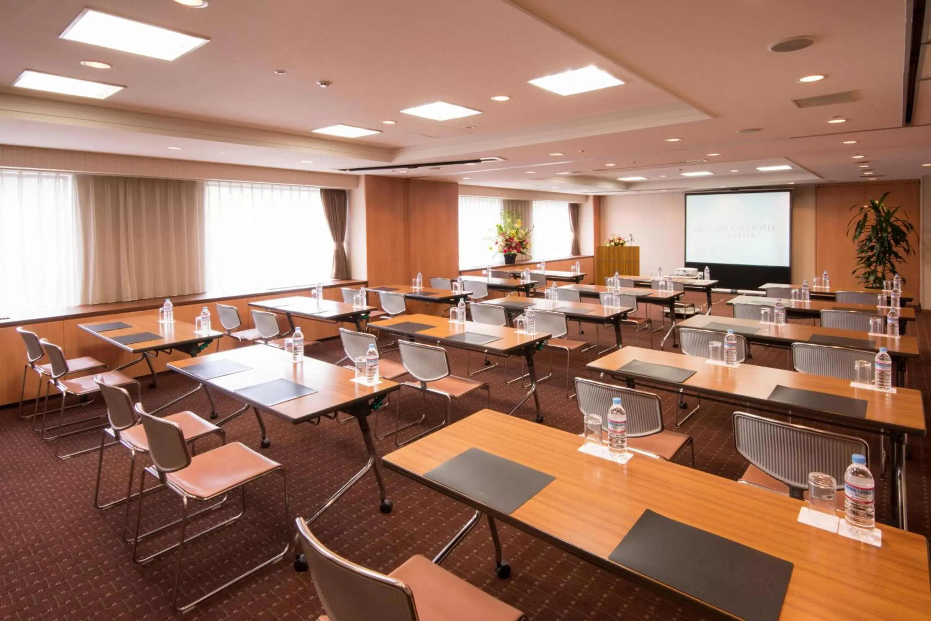 Business facilities in International Garden Hotel Narita