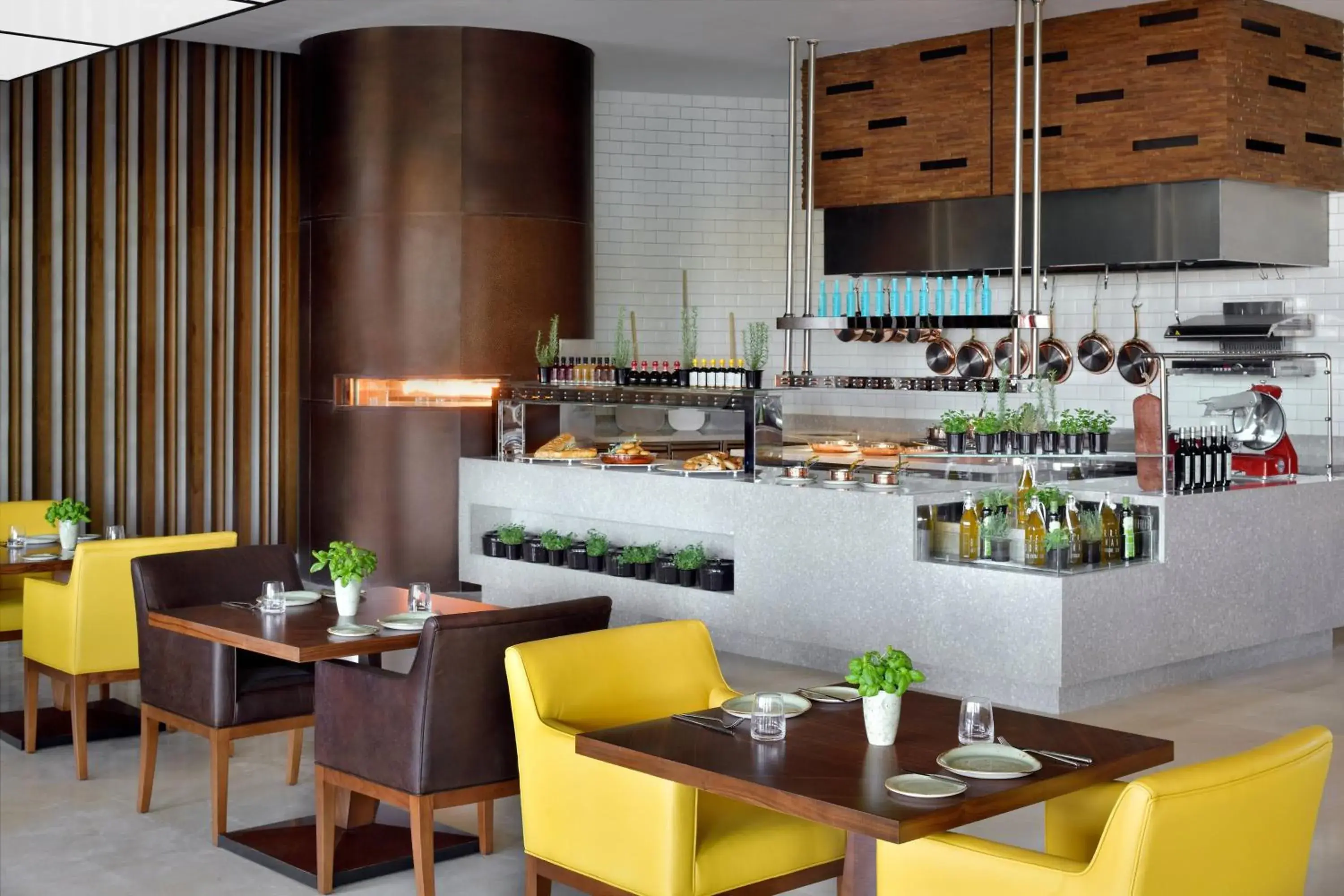 Kitchen or kitchenette, Restaurant/Places to Eat in JW Marriott Hotel Muscat
