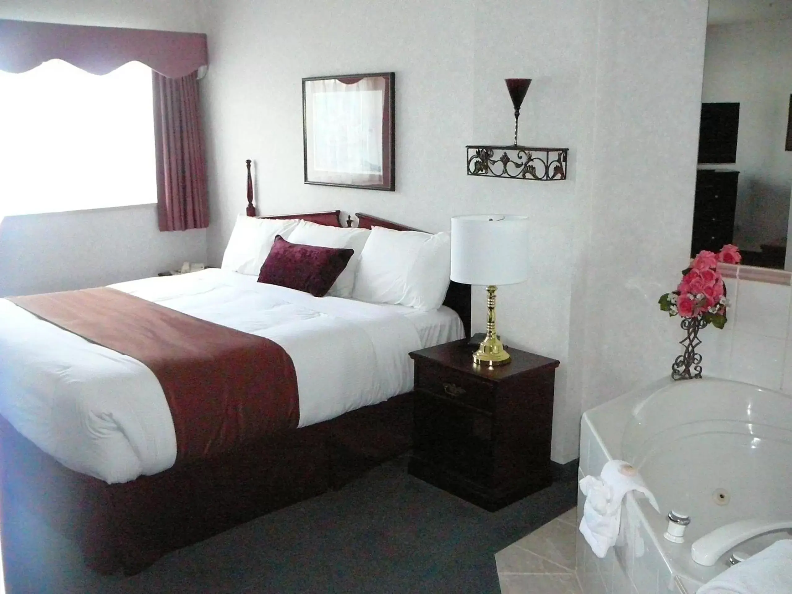 Spa and wellness centre/facilities, Bed in Coast Abbotsford Hotel & Suites