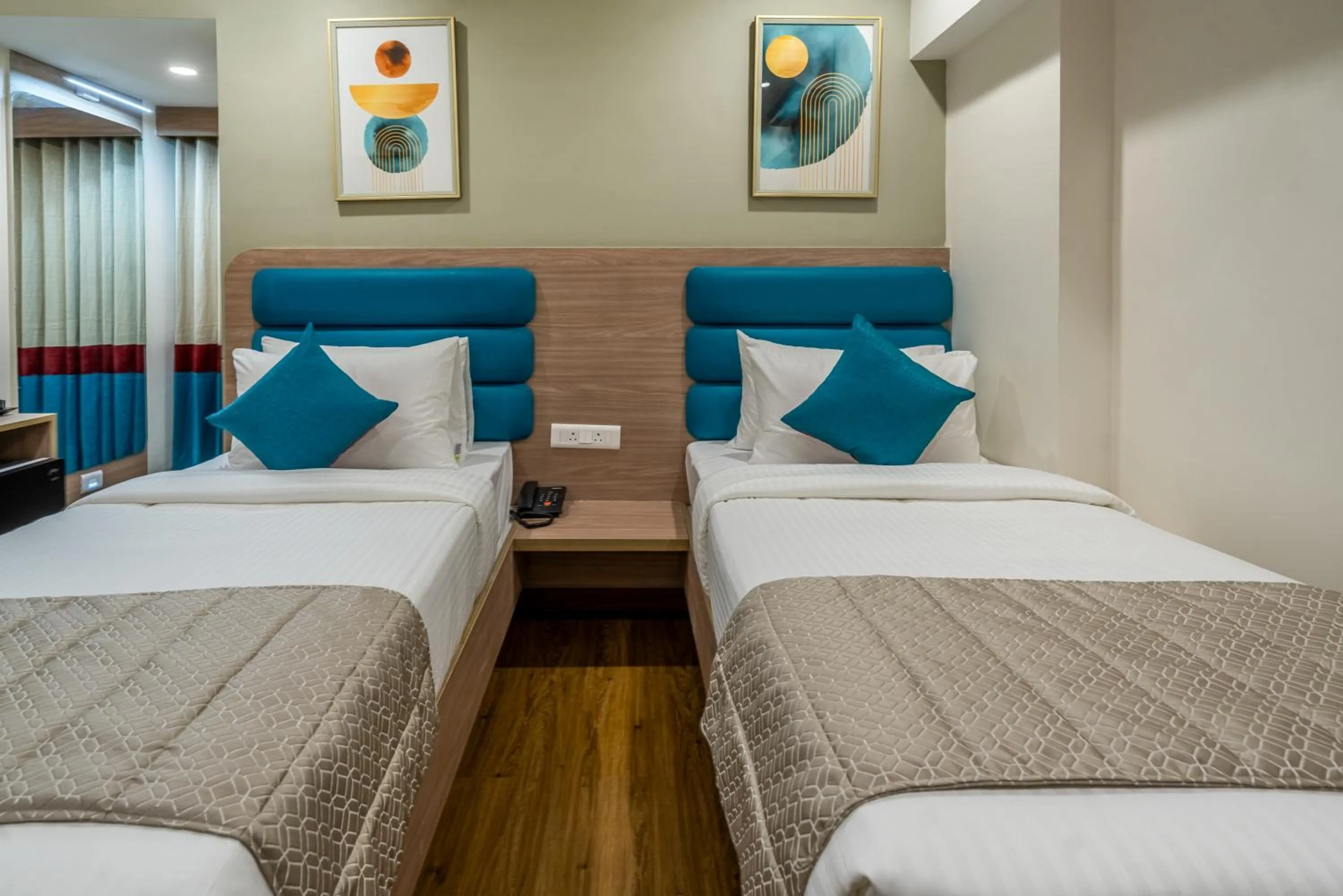 Bedroom, Bed in Viera Elite - Jubilee Hills