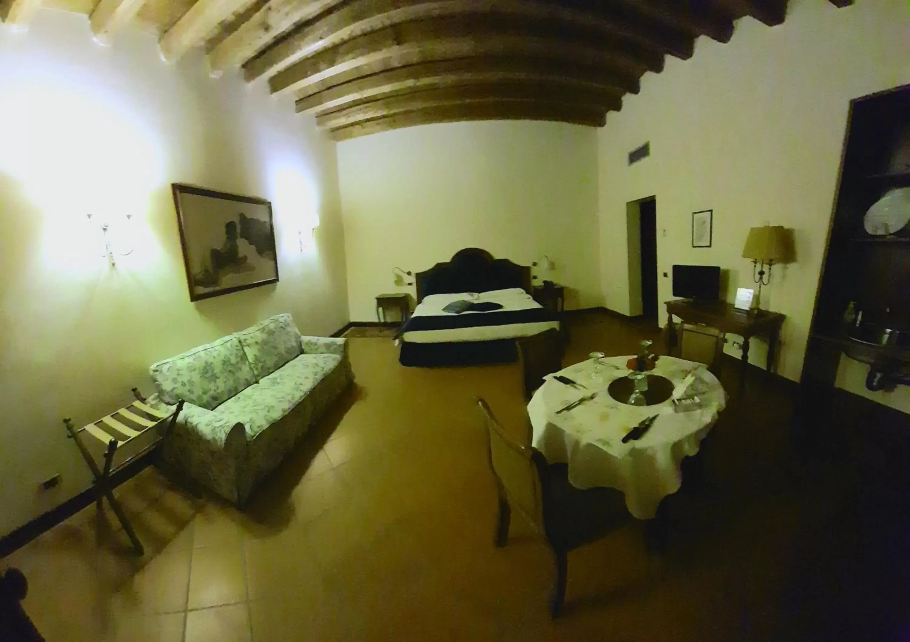 Bedroom, Seating Area in Hotel Villa Lampedusa