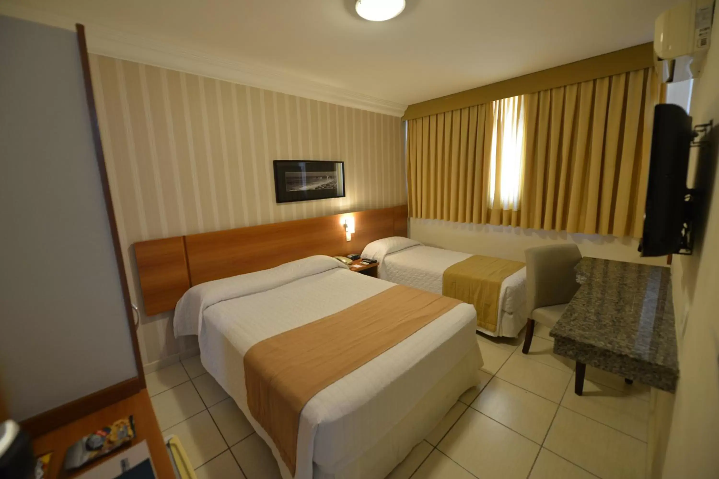 Photo of the whole room, Bed in Arituba Park Hotel