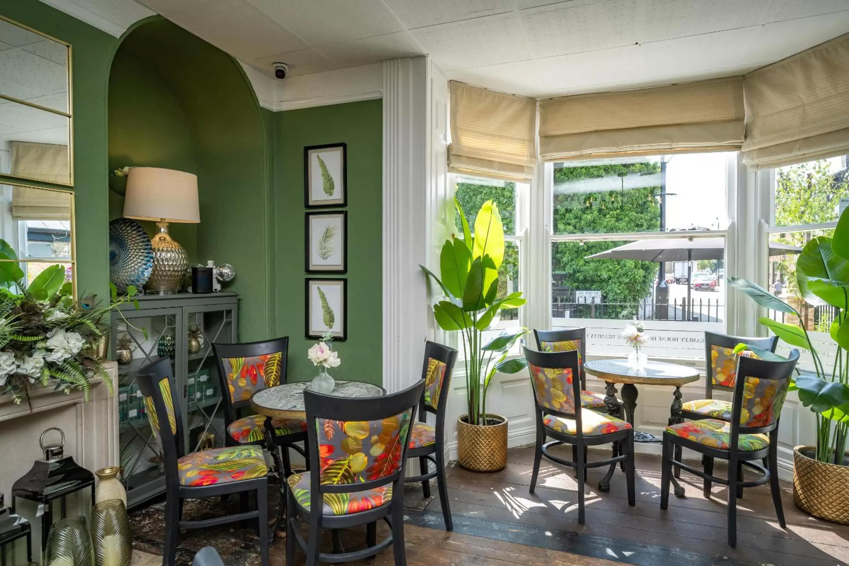 Lounge or bar, Restaurant/Places to Eat in The Bramley House Hotel