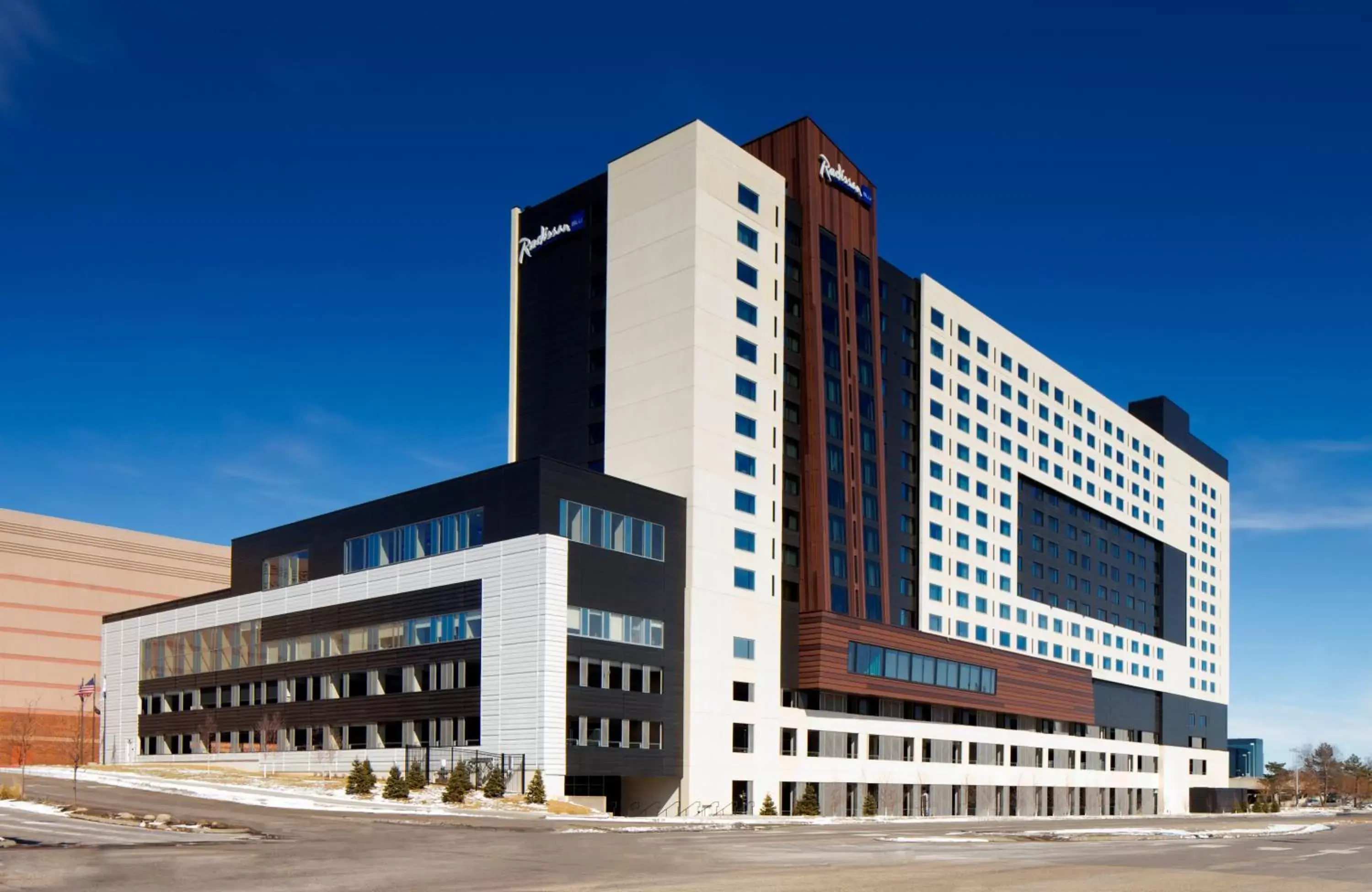 Property building in Radisson Blu Mall of America