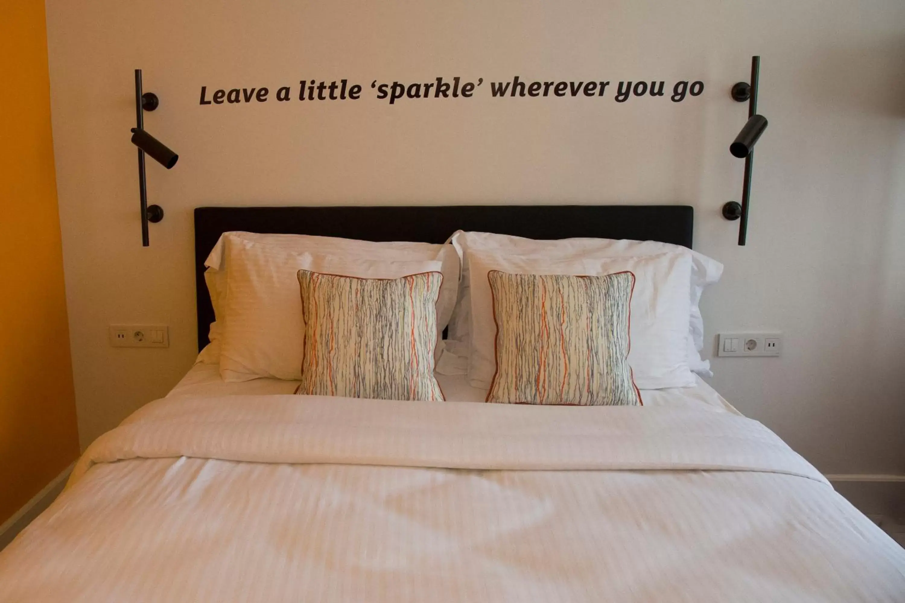 Bed in Sparkle Hotel