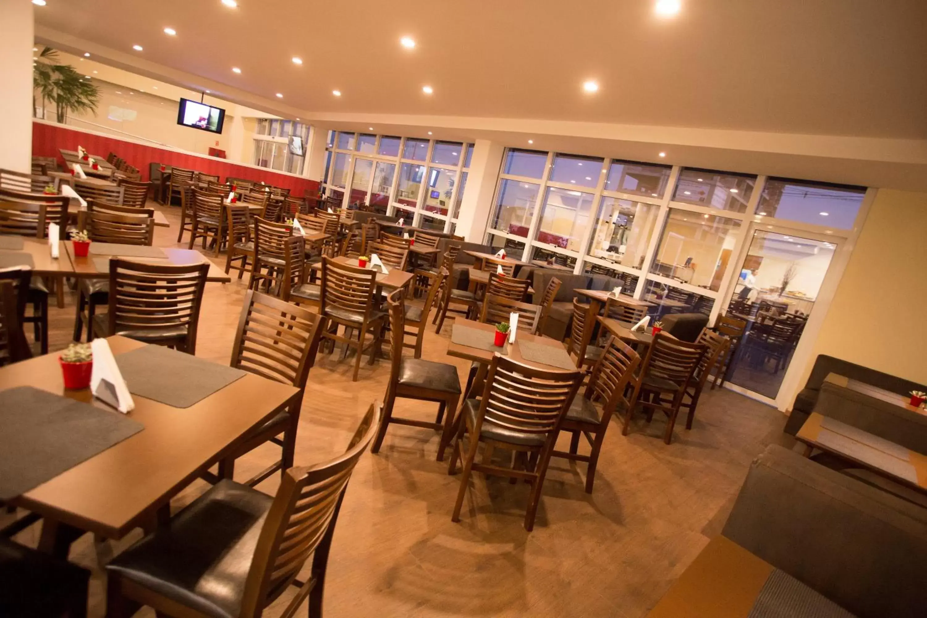 Restaurant/places to eat in Druds Hotel Hortolândia Restaurant/places to eat in Druds Hotel Hortolândia