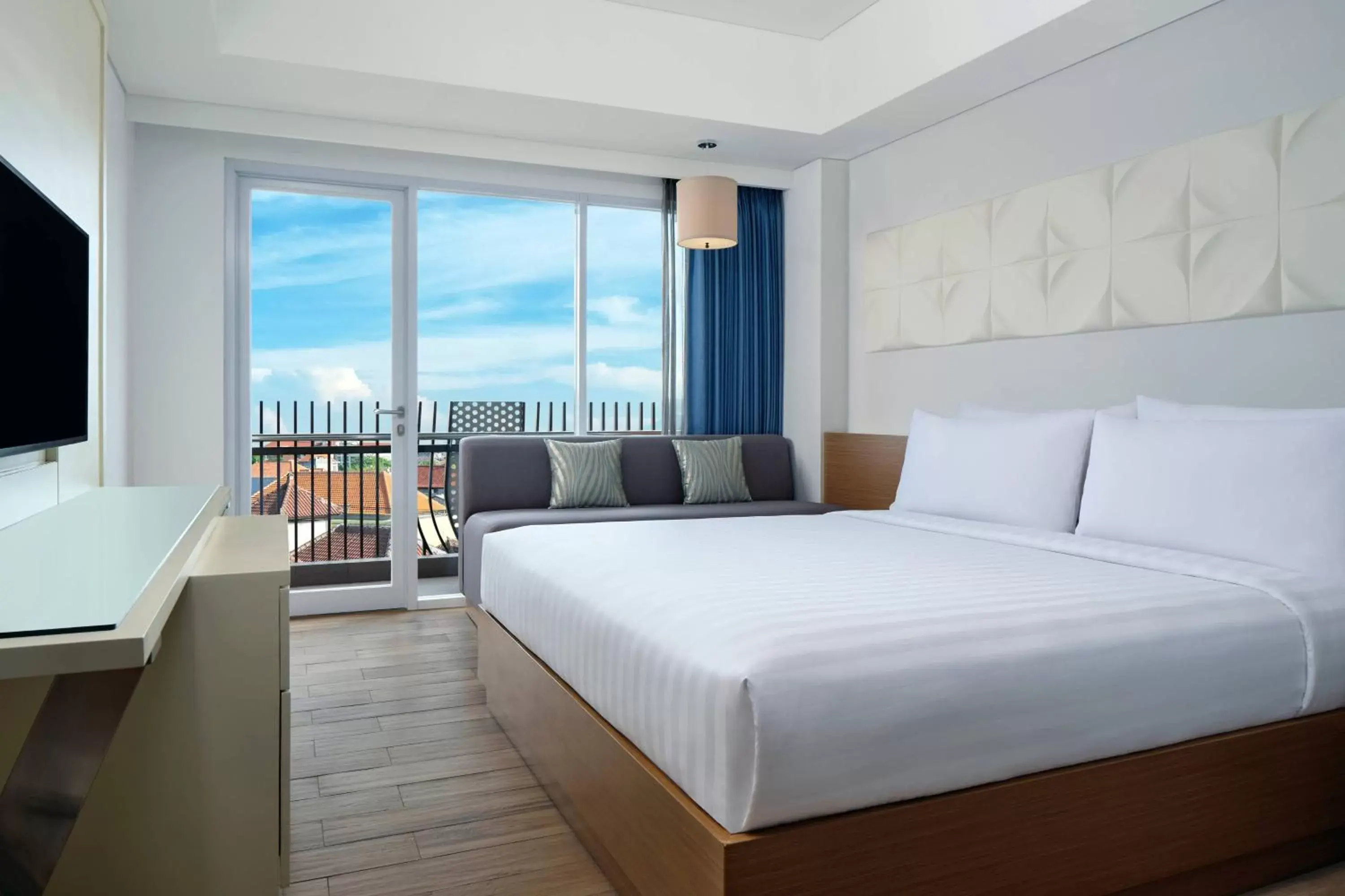 Photo of the whole room, Bed in Fairfield by Marriott Bali Kuta Sunset Road