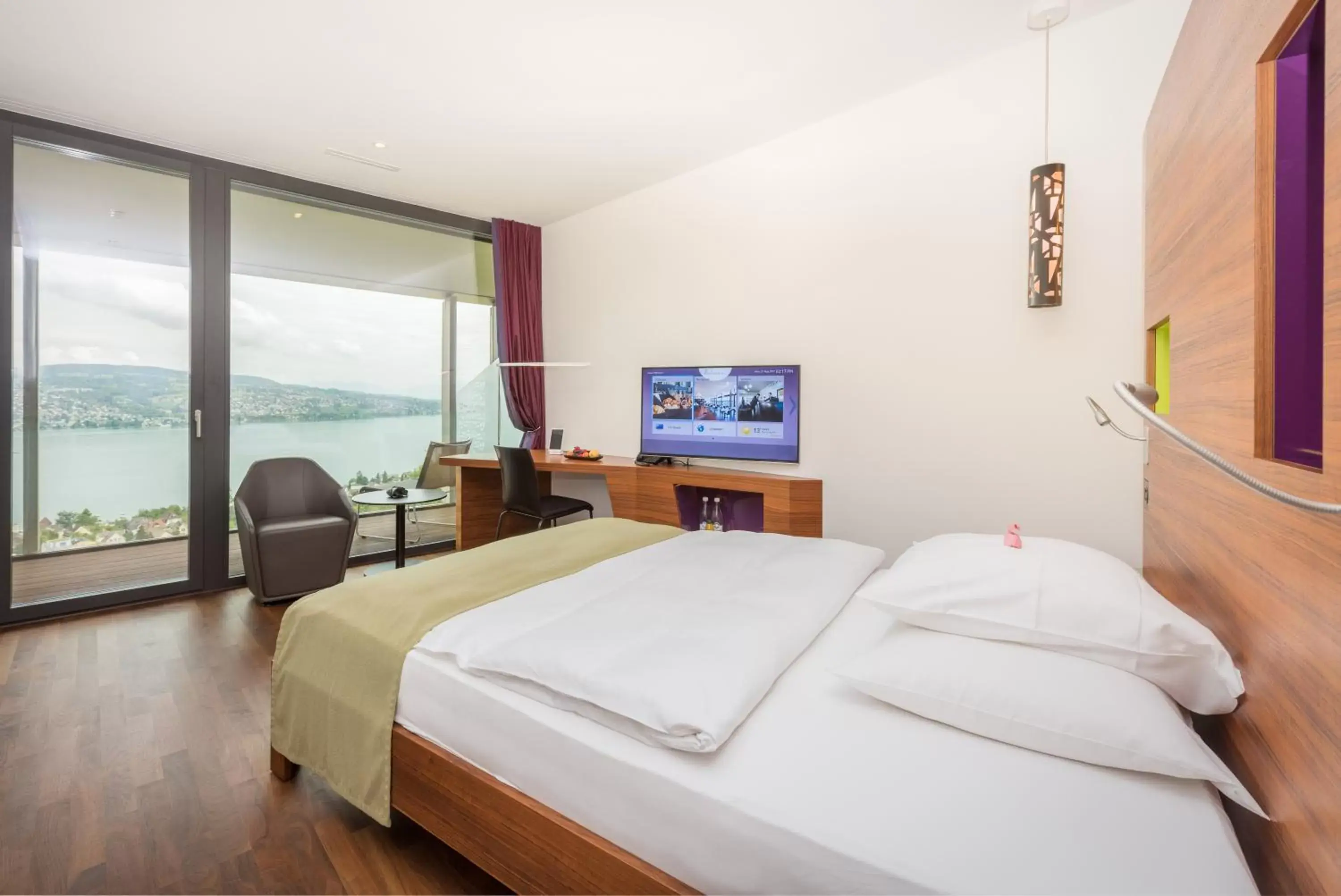 Family Room with connecting door and Lake View in Belvoir Swiss Quality Hotel