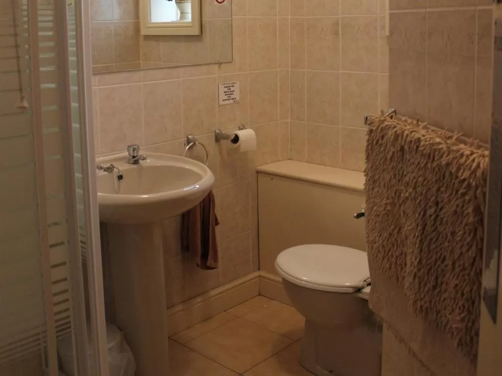 Bathroom in Seagull Hotel