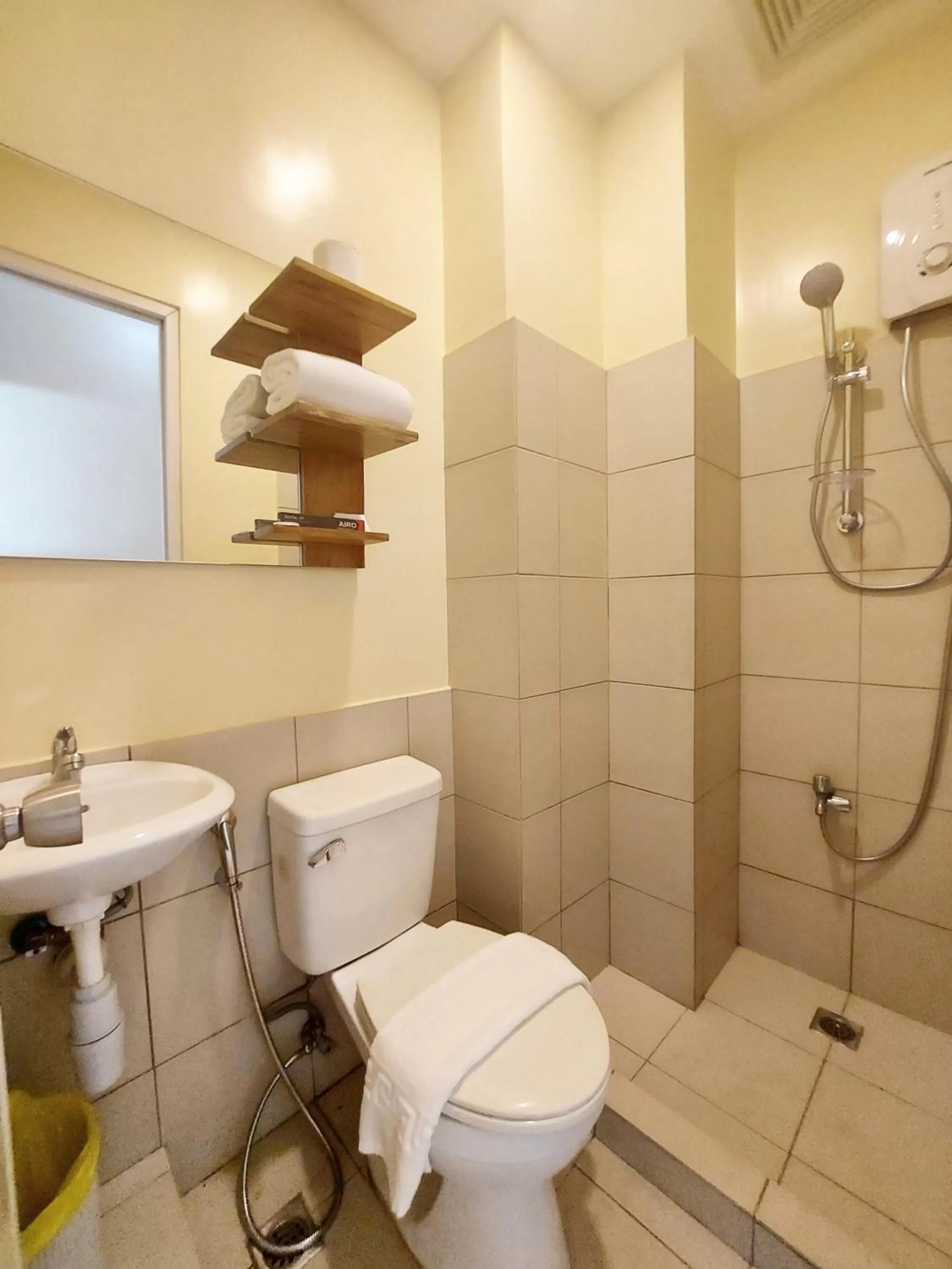 Bathroom in airobedz MANILA - A Value Hotel