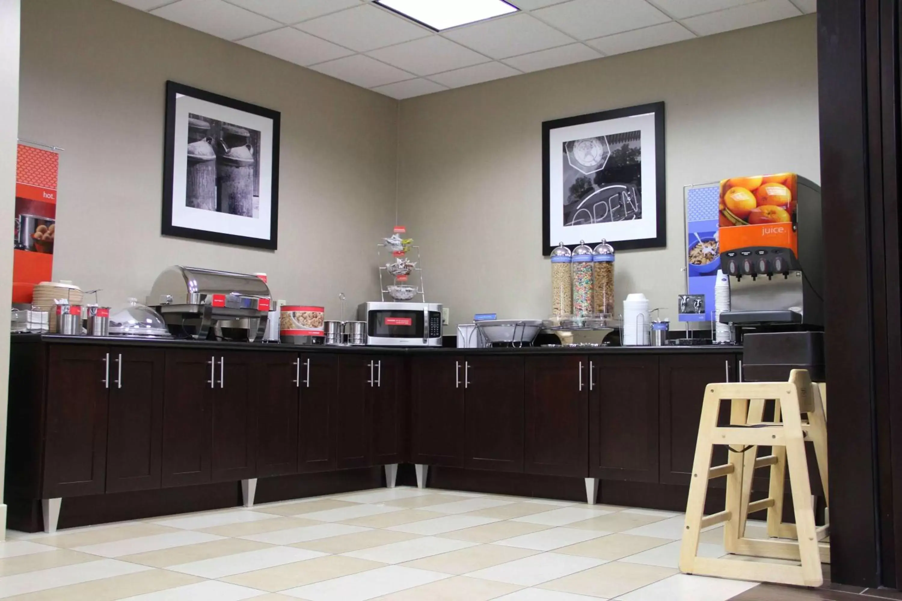 Dining area, Restaurant/Places to Eat in Hampton Inn and Suites Amarillo West