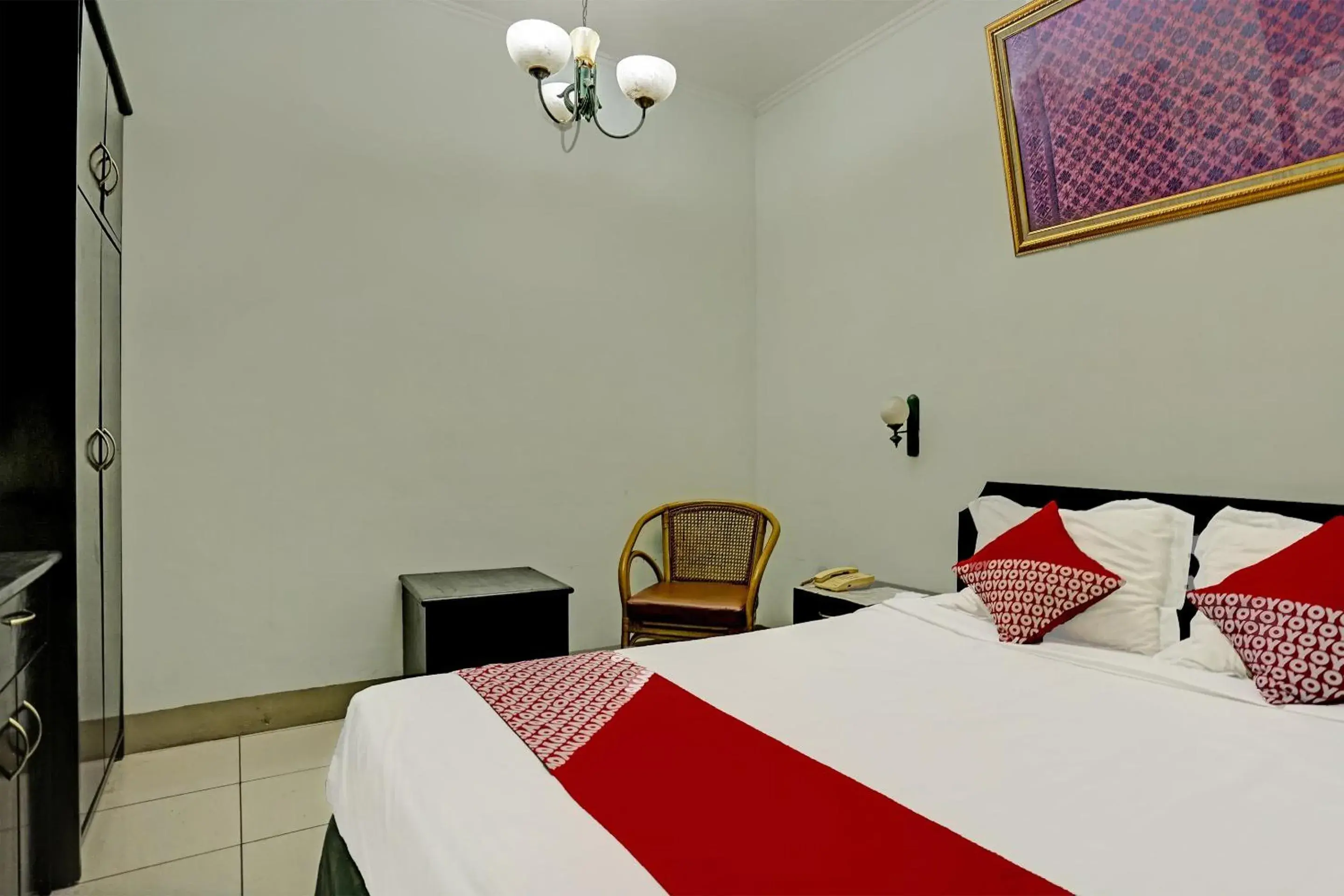 Bedroom, Bed in SUPER OYO 91805 Hotel Wisma Bari