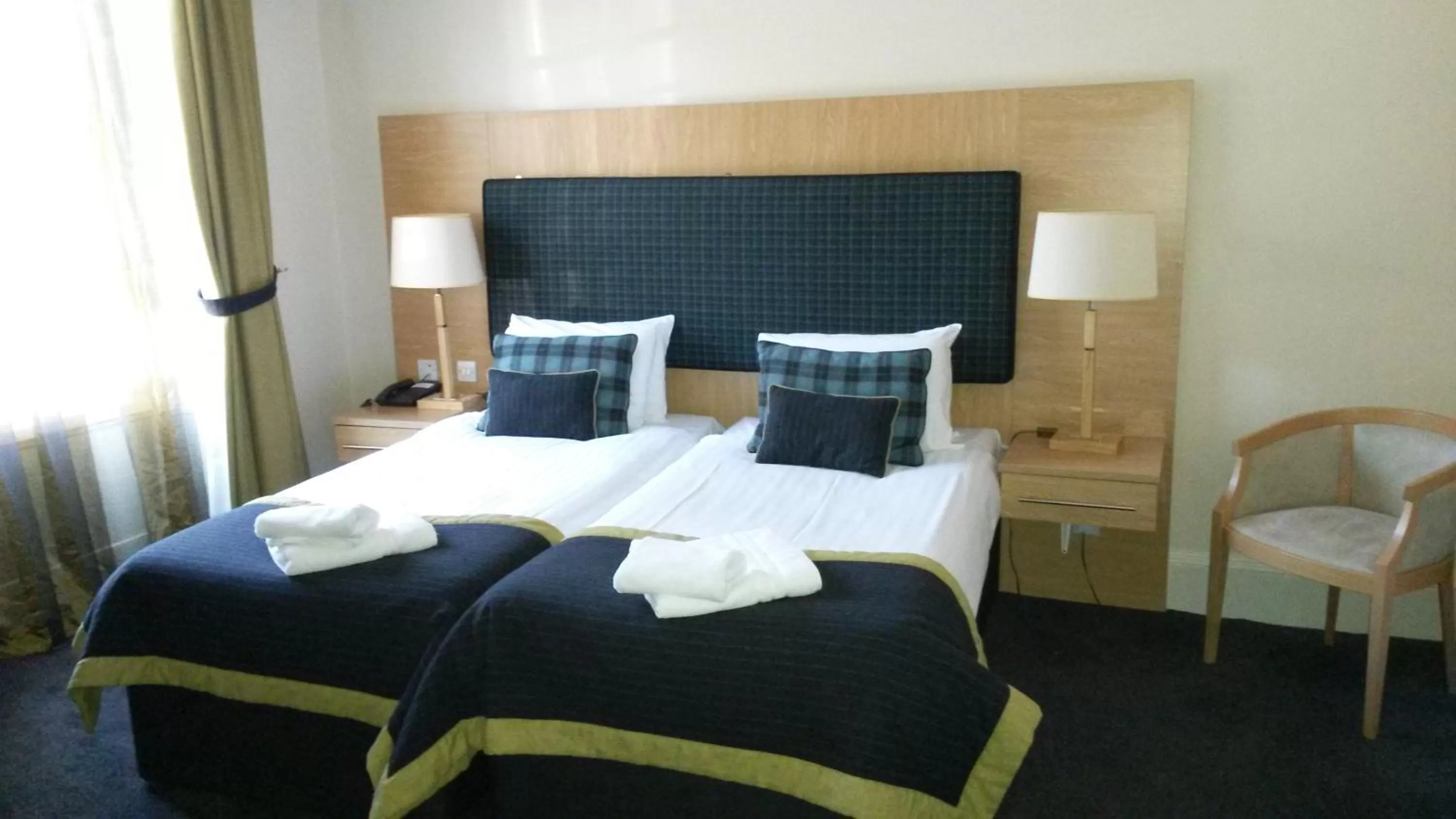 Bedroom, Bed in Northern Hotel