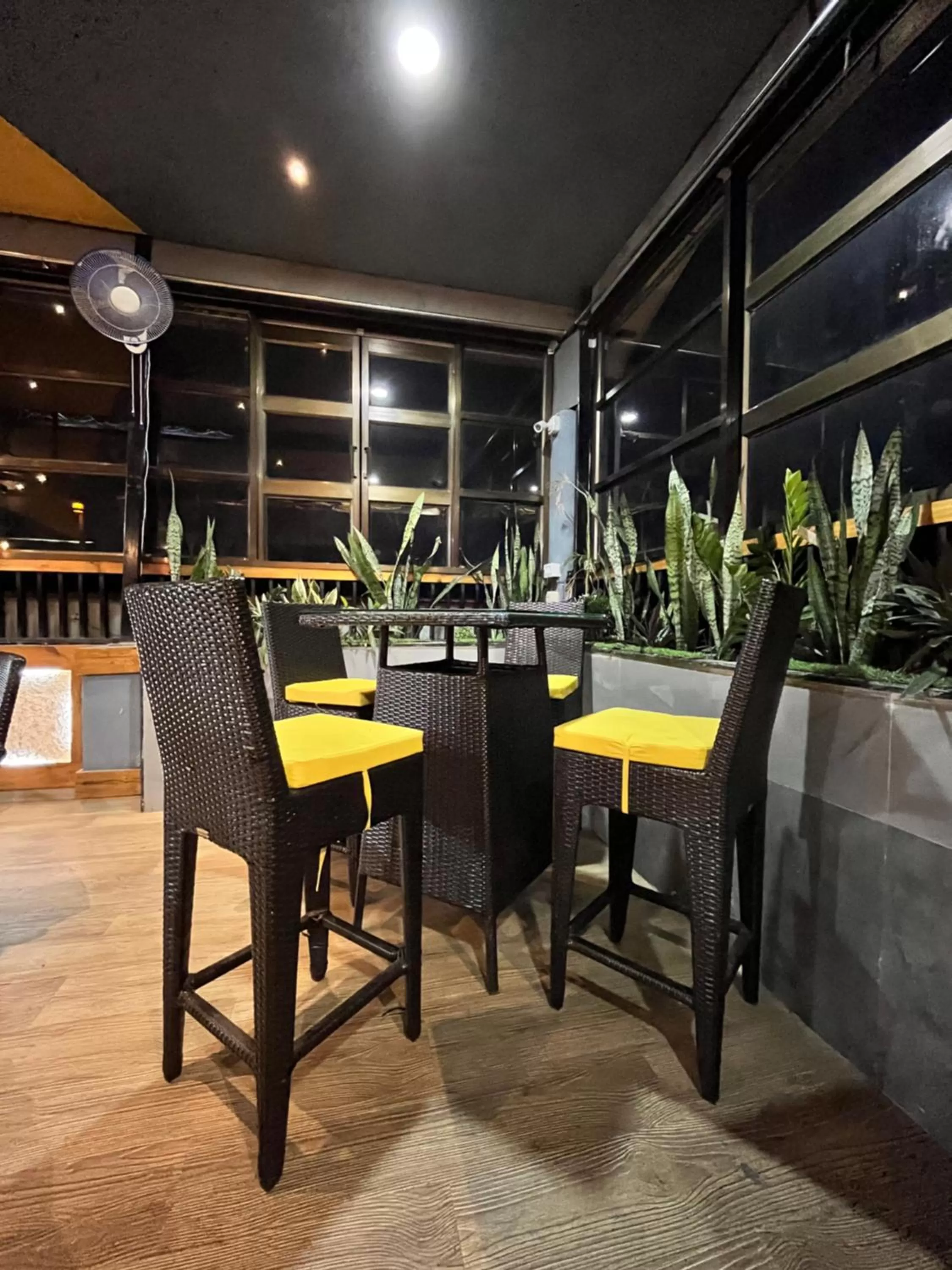 Restaurant/places to eat in RJB Grand