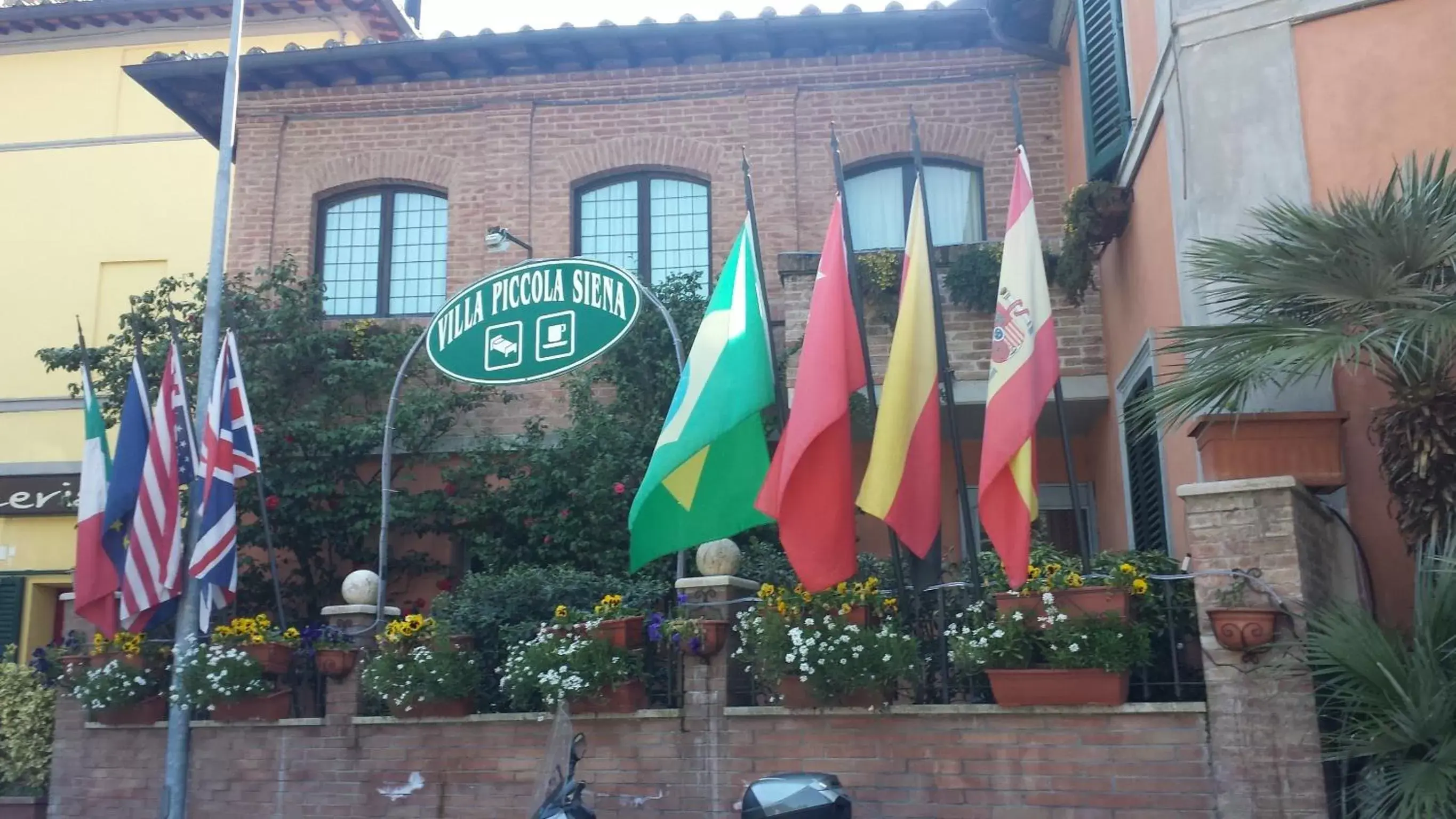 Street view, Property Building in Villa Piccola Siena