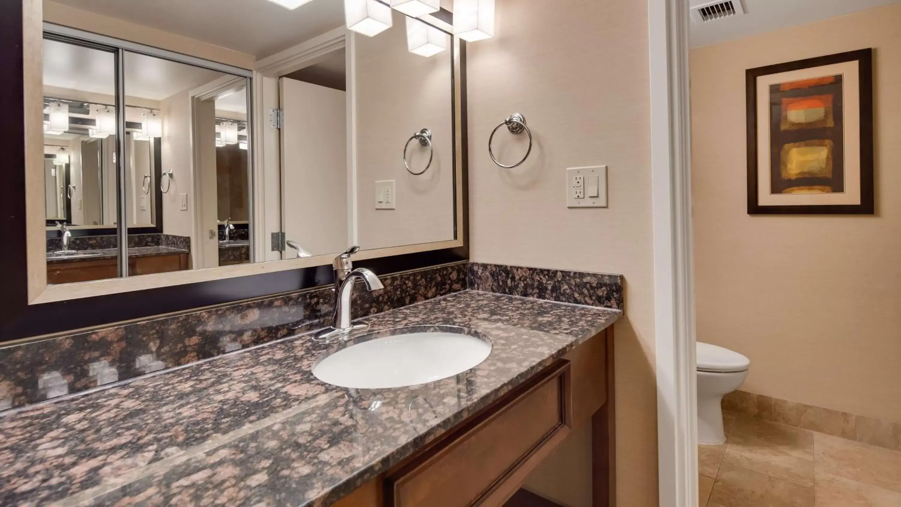 Bathroom in Best Western Cotton Tree Inn