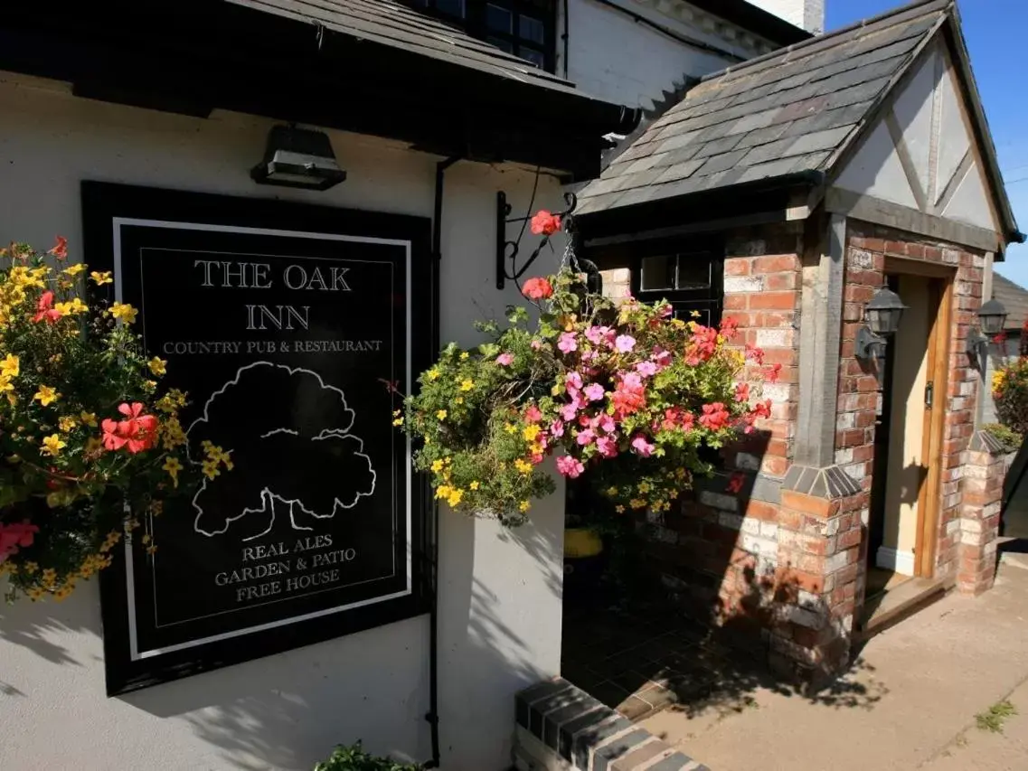 Property building, Property Logo/Sign in The Oak Inn Staplow