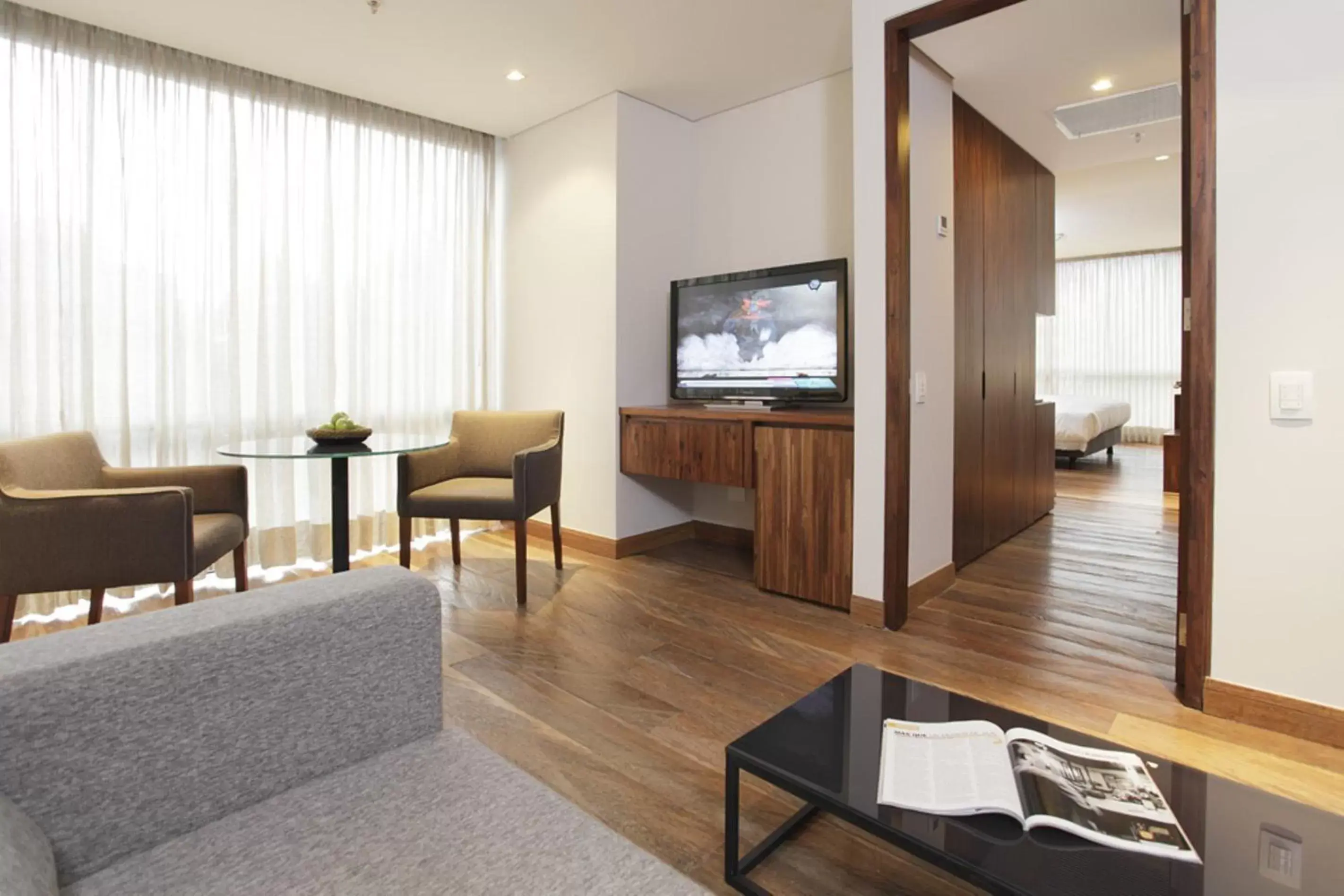 Living room, TV/Entertainment Center in Hotel Estelar Parque de la 93