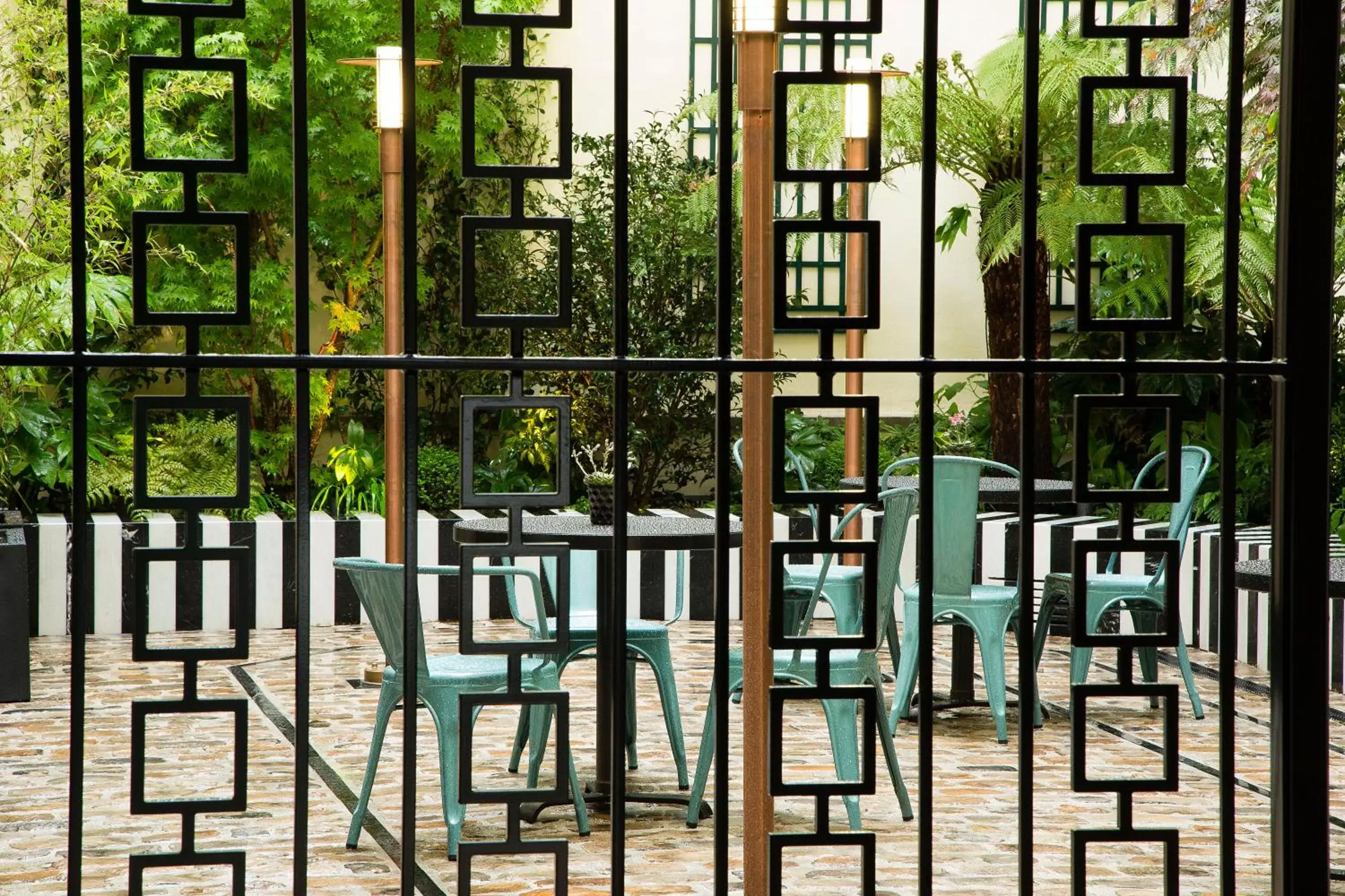 Garden, Restaurant/Places to Eat in Hôtel Saint-Marc