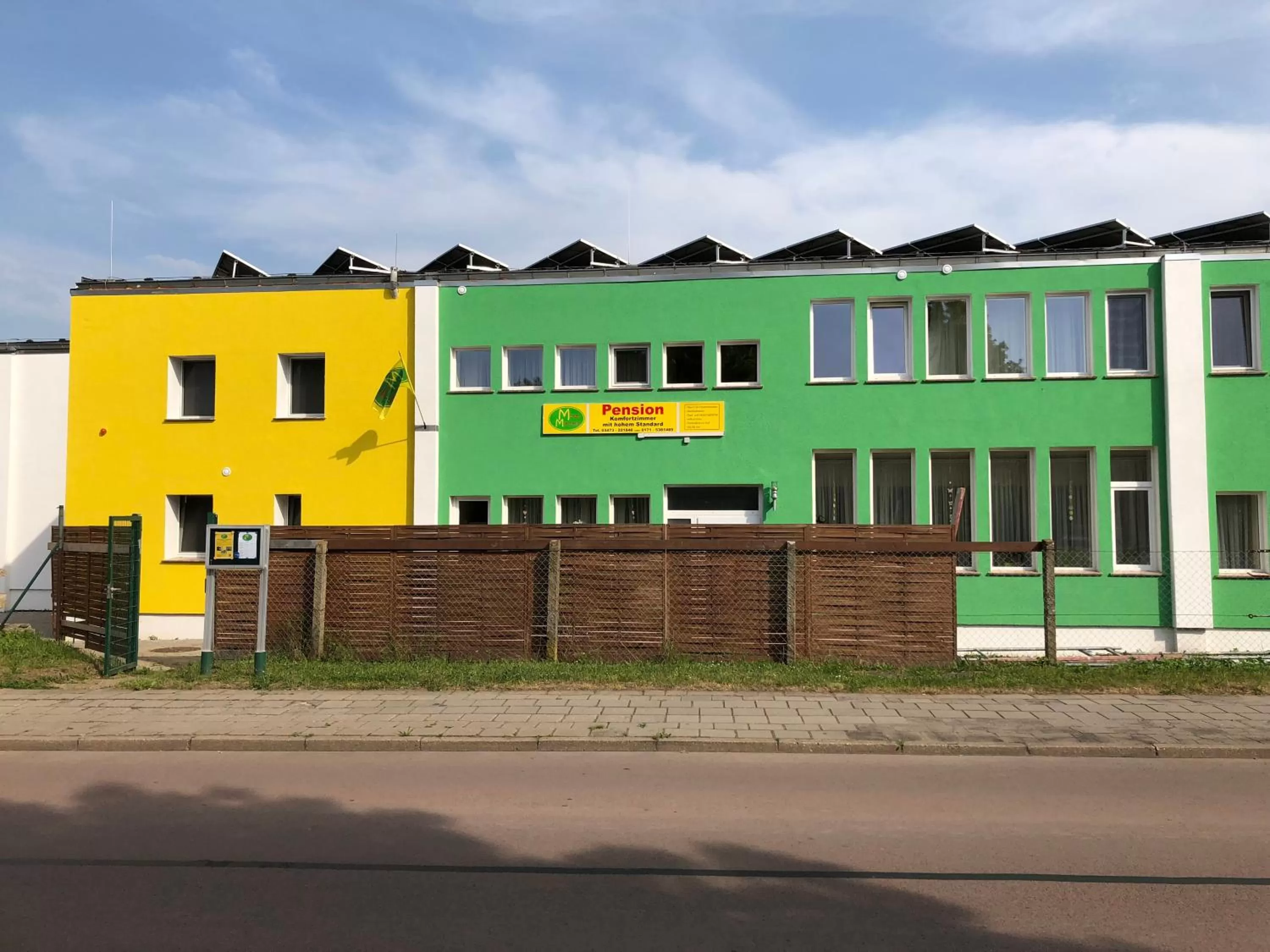 Property building in Motel Monteur