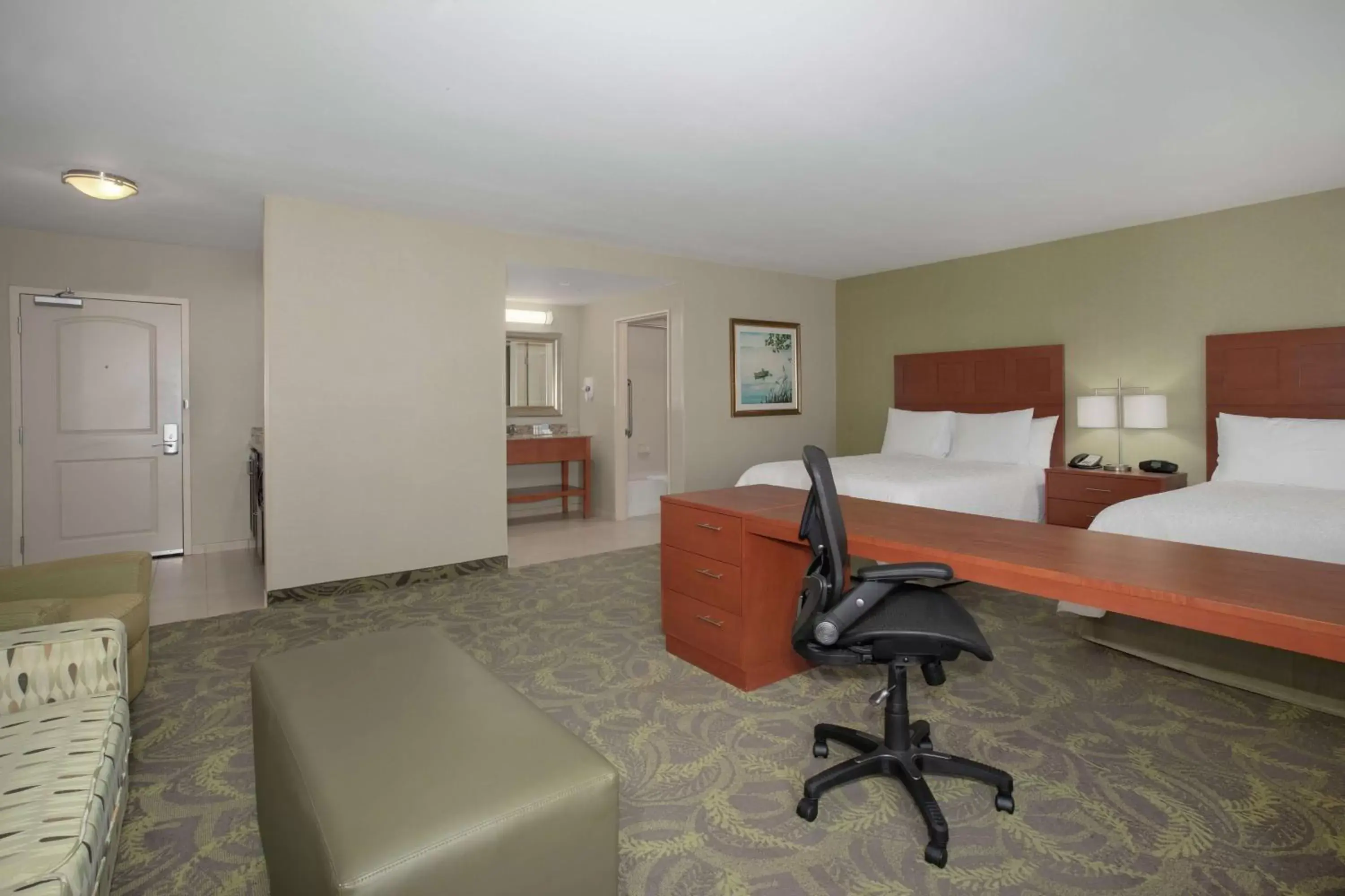 Bedroom in Hampton Inn & Suites Astoria