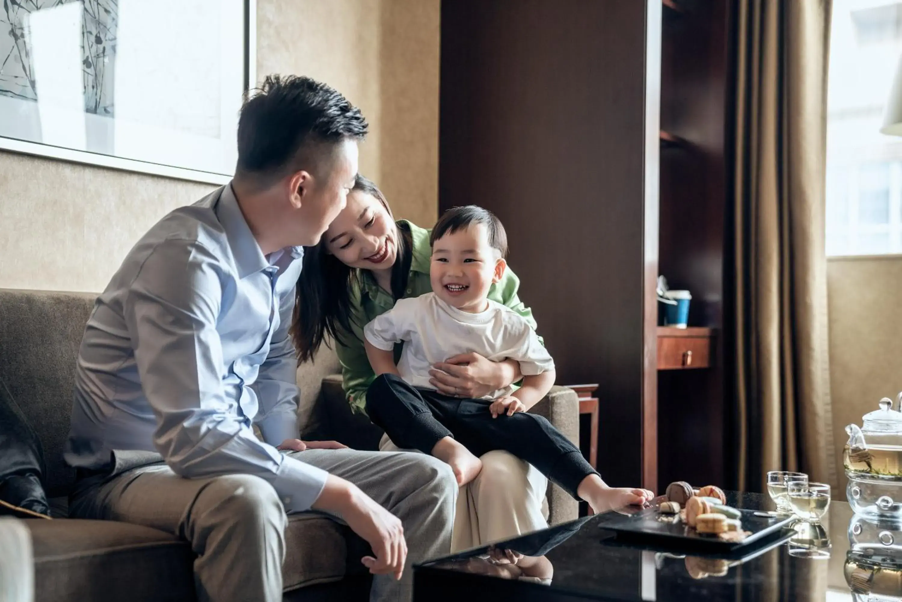 Living room, Family in Four Seasons Hotel Beijing