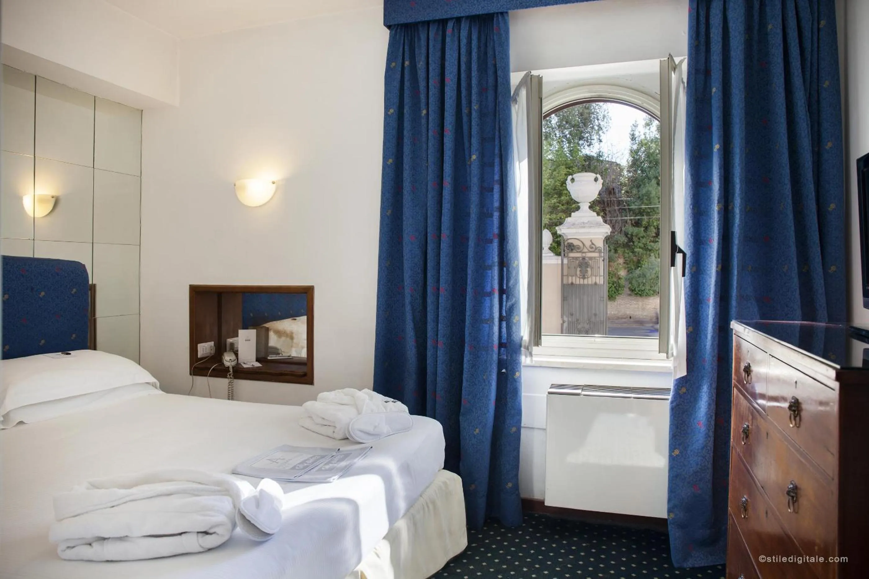 Bedroom, Bed in Aldrovandi Residence City Suites