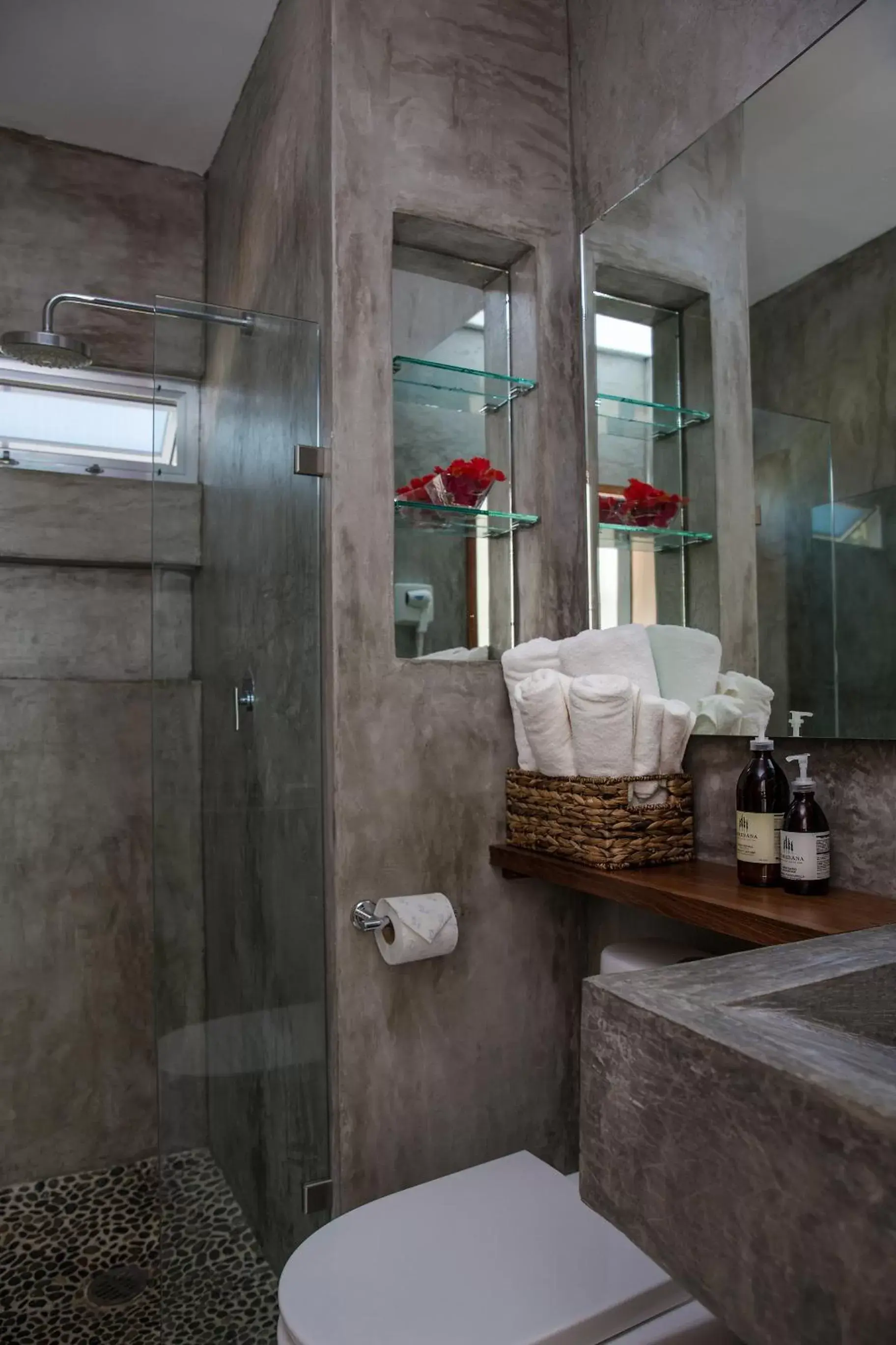 Shower, Bathroom in Villas H2O