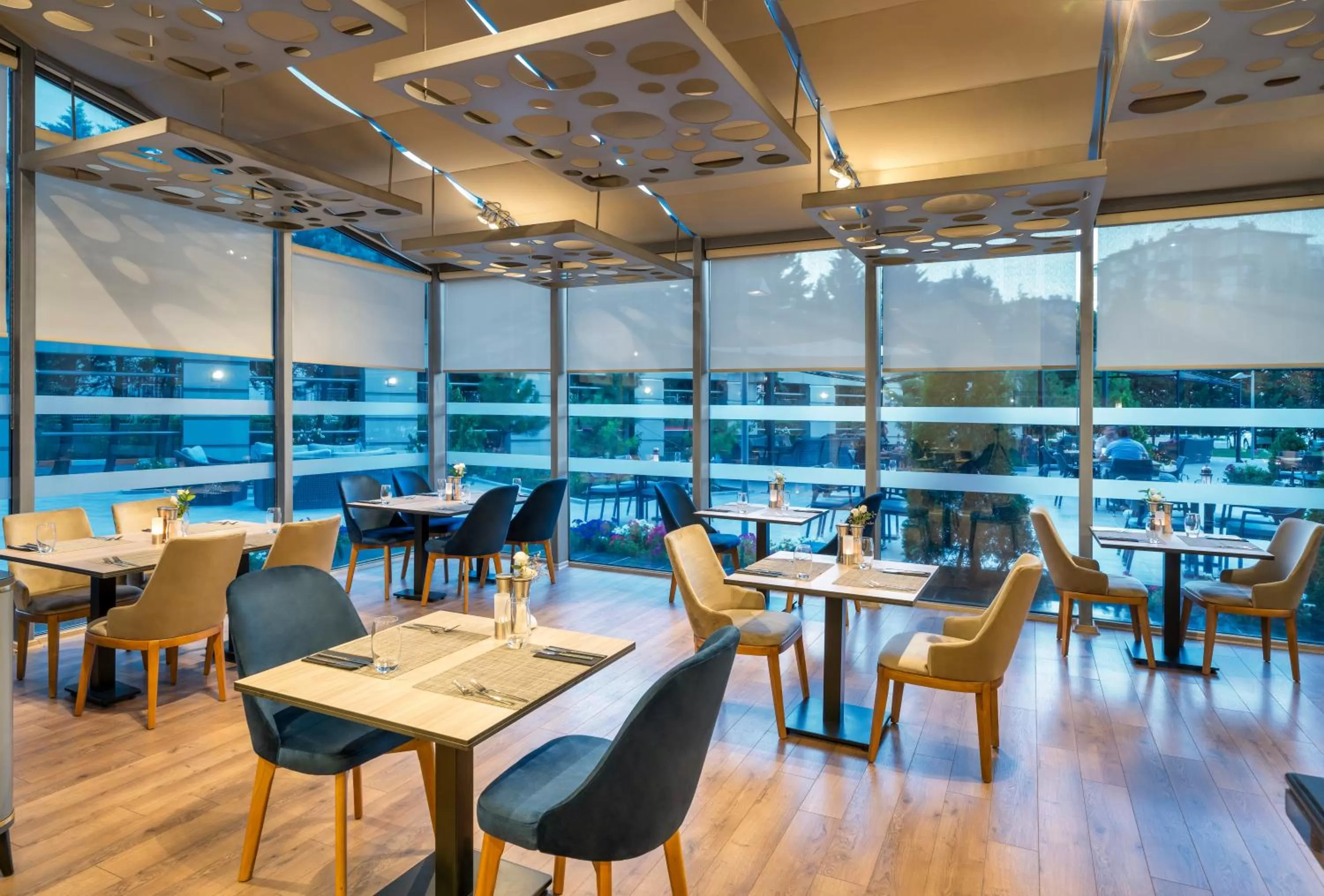 Restaurant/places to eat in Novotel Kayseri